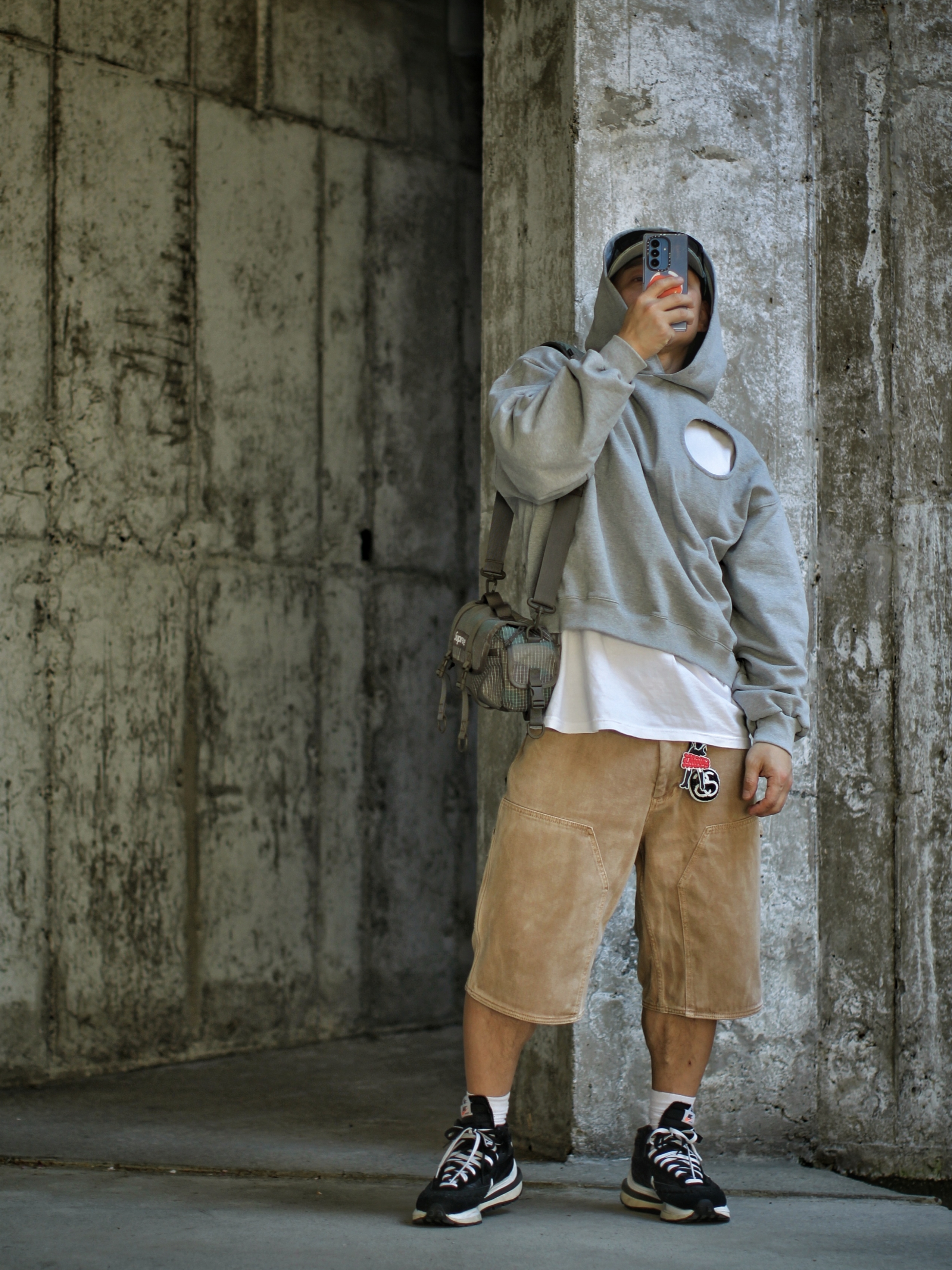 Supreme Washed Chino Twill Camp Cap Denim - 25FW, Stussy Basic Stussy T-Shirt White 2024, 2025 착용 스타일 - 3