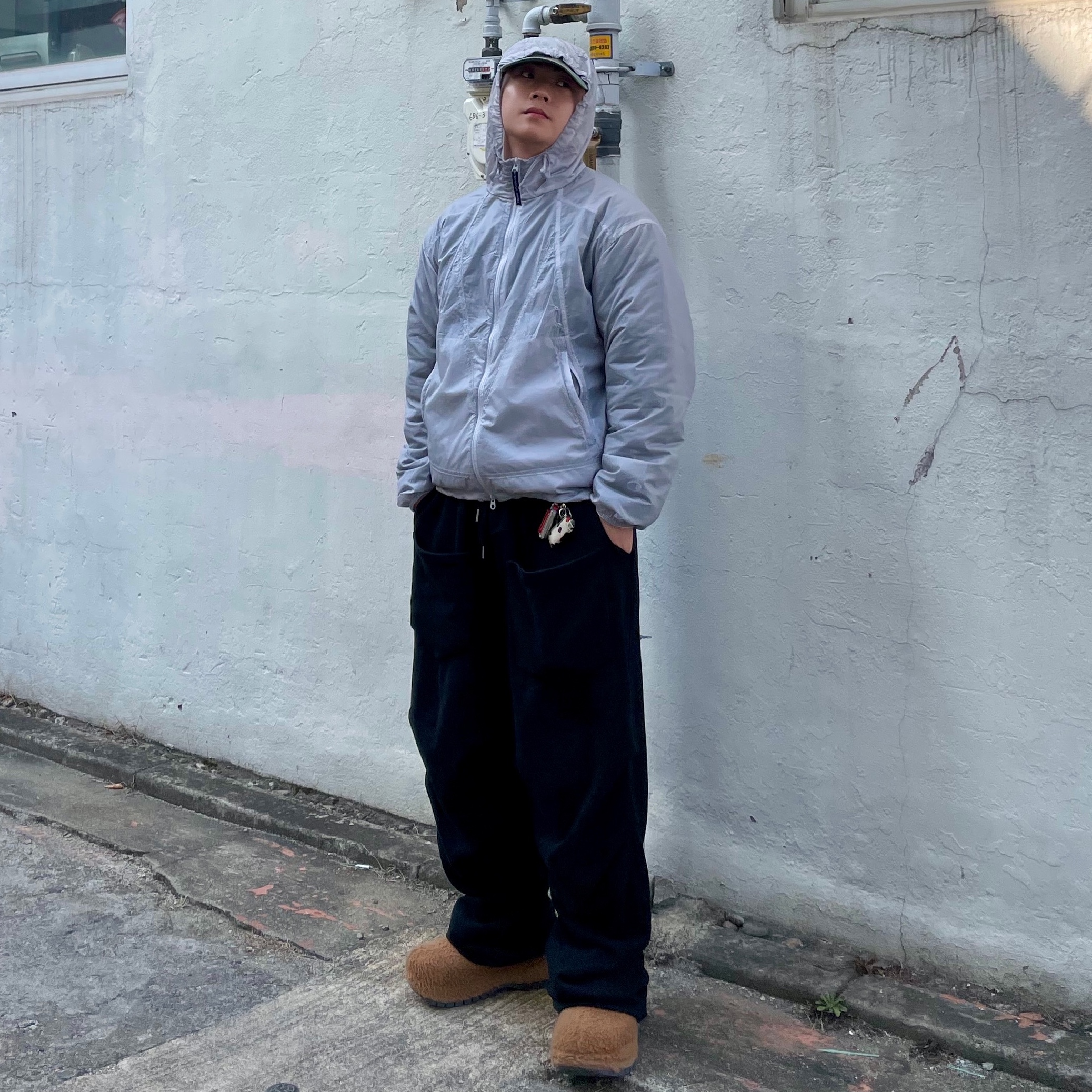 Crocs x Lil Nas X Mega Crush Clog Black Brown 착용 스타일 - 1