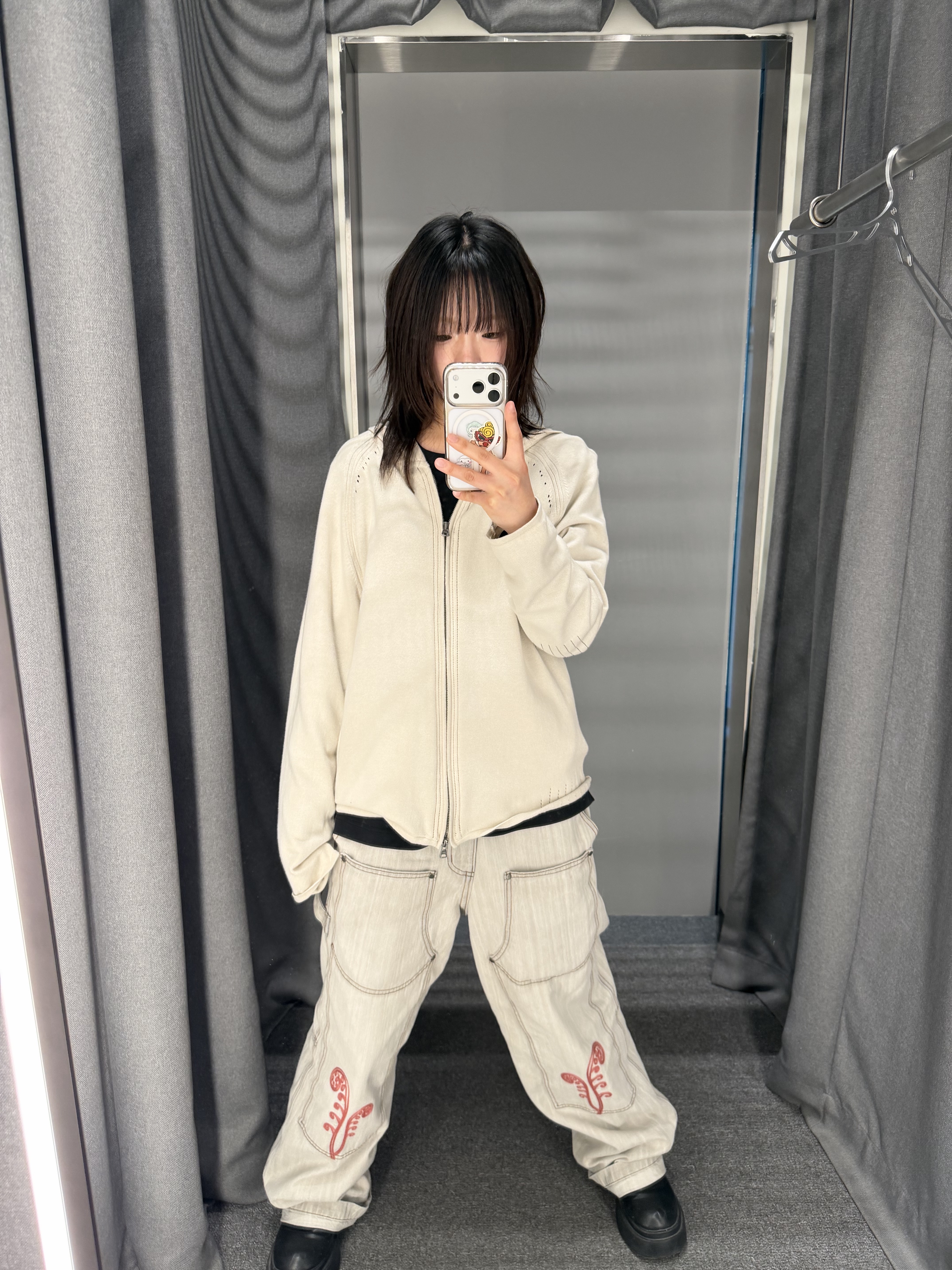 Karactor Ptery Double Knee Pants Light gray, Sansan Gear Knit Zip-Up Hoodie Beige 착용 스타일 - 1