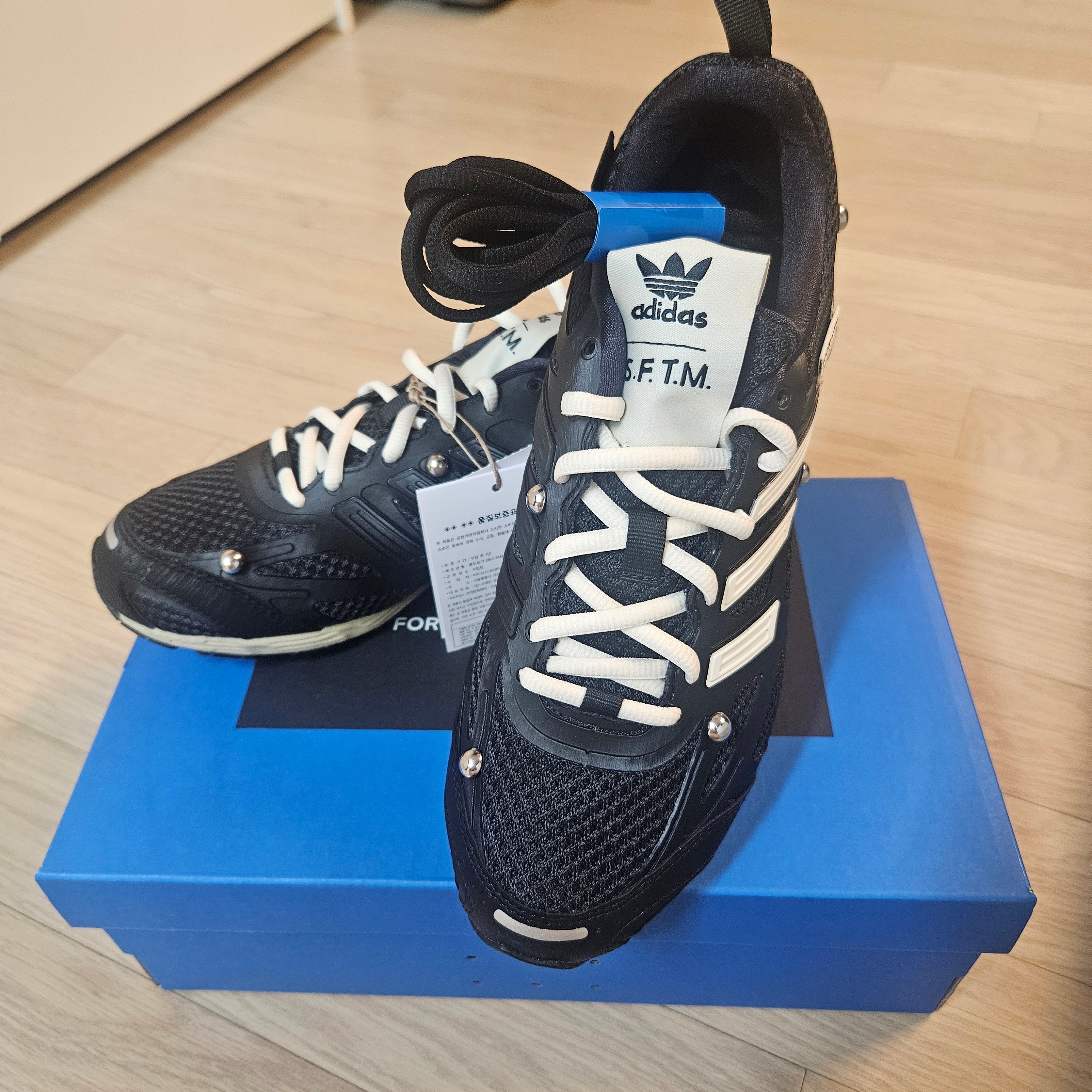 Adidas x Song for the Mute Adizero PR Core Black Cream White 착용 스타일 - 2