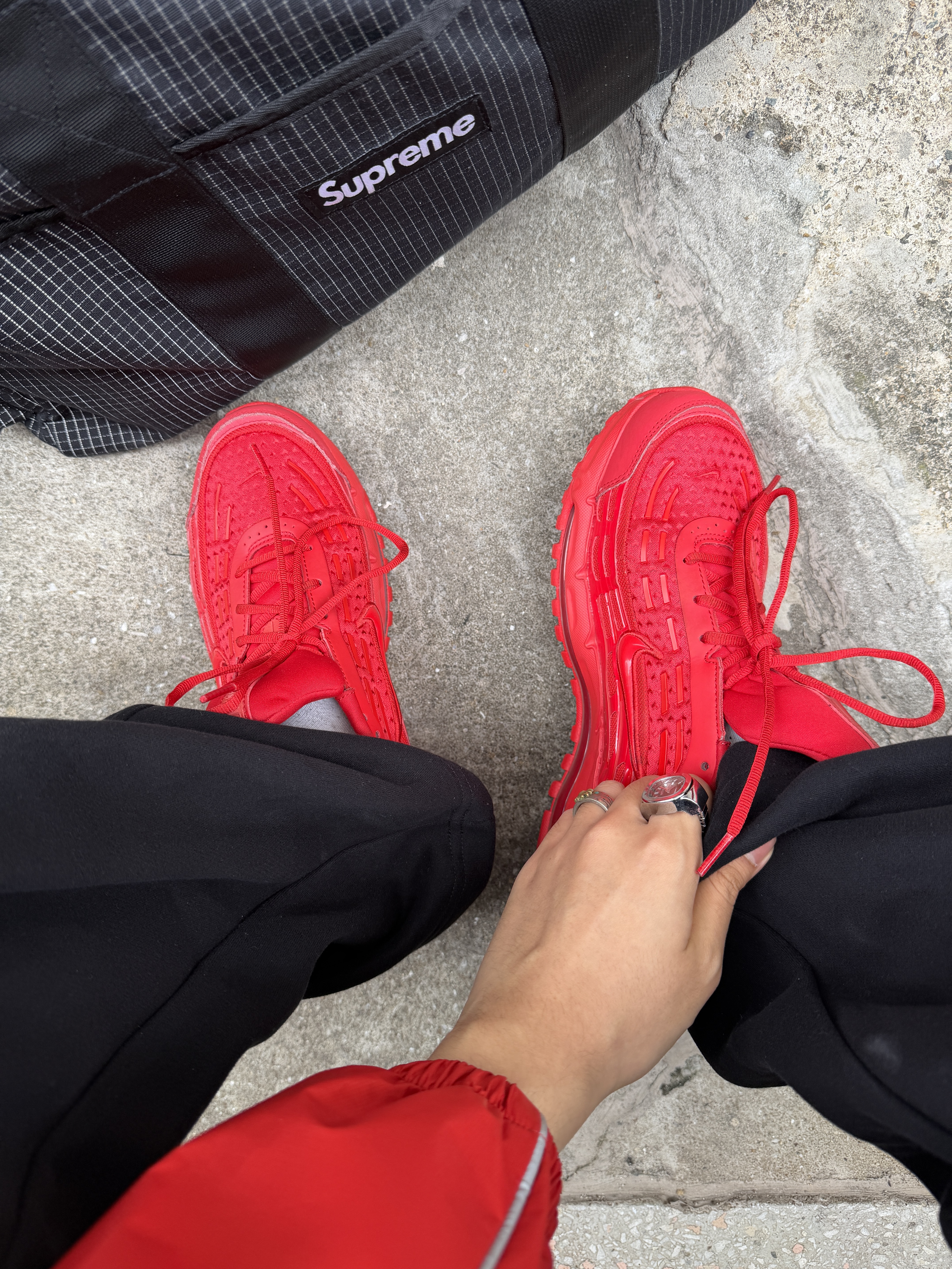 Nike Air Max TL 2.5 Valentine’s Day University Red Black 착용 스타일 - 1