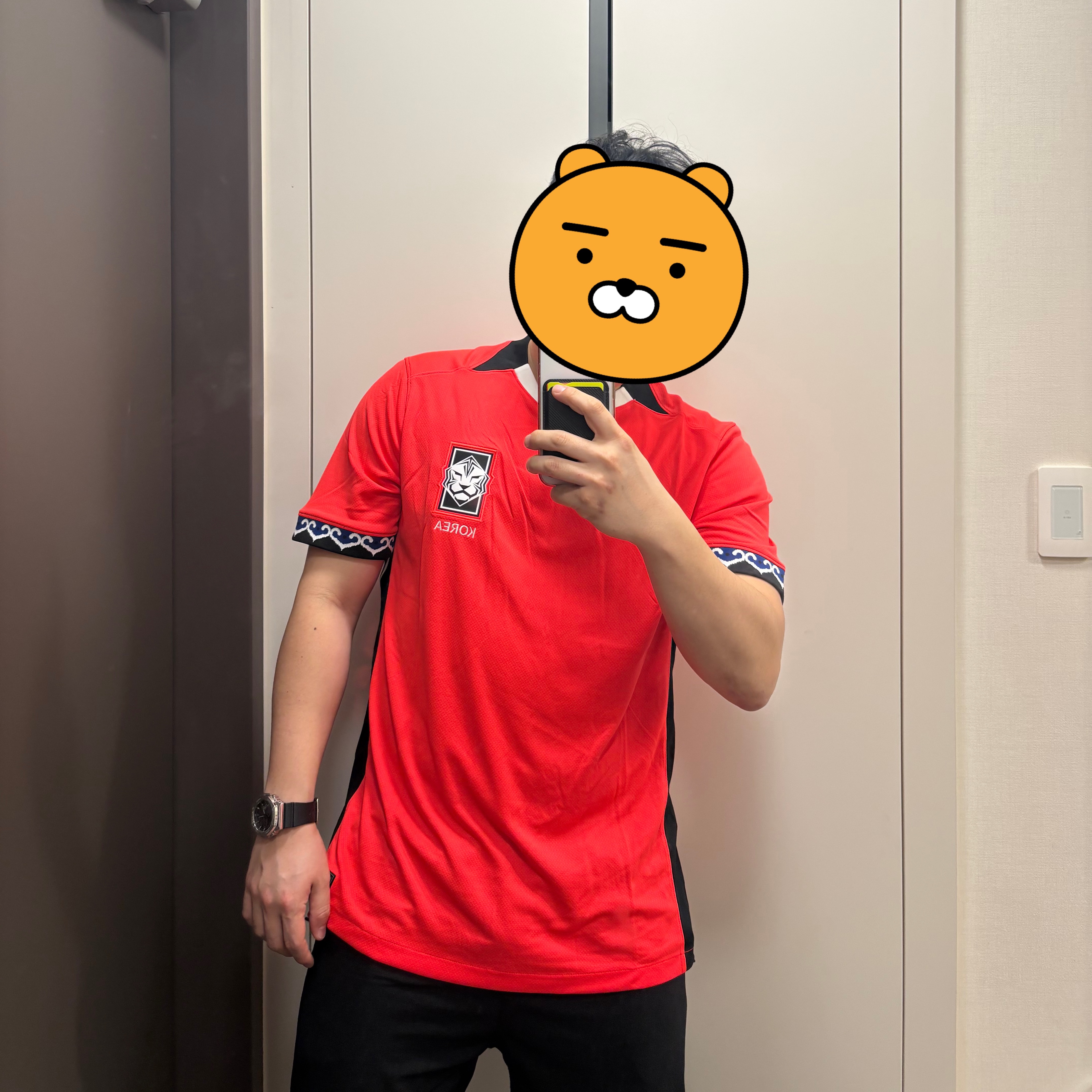 Nike Korea 2025 Stadium Home Dri-Fit Soccer Replica Jersey Bright Crimson Black (Non Marking Ver.), Casio G-Shock GM-2100-1A 착용 스타일 - 1