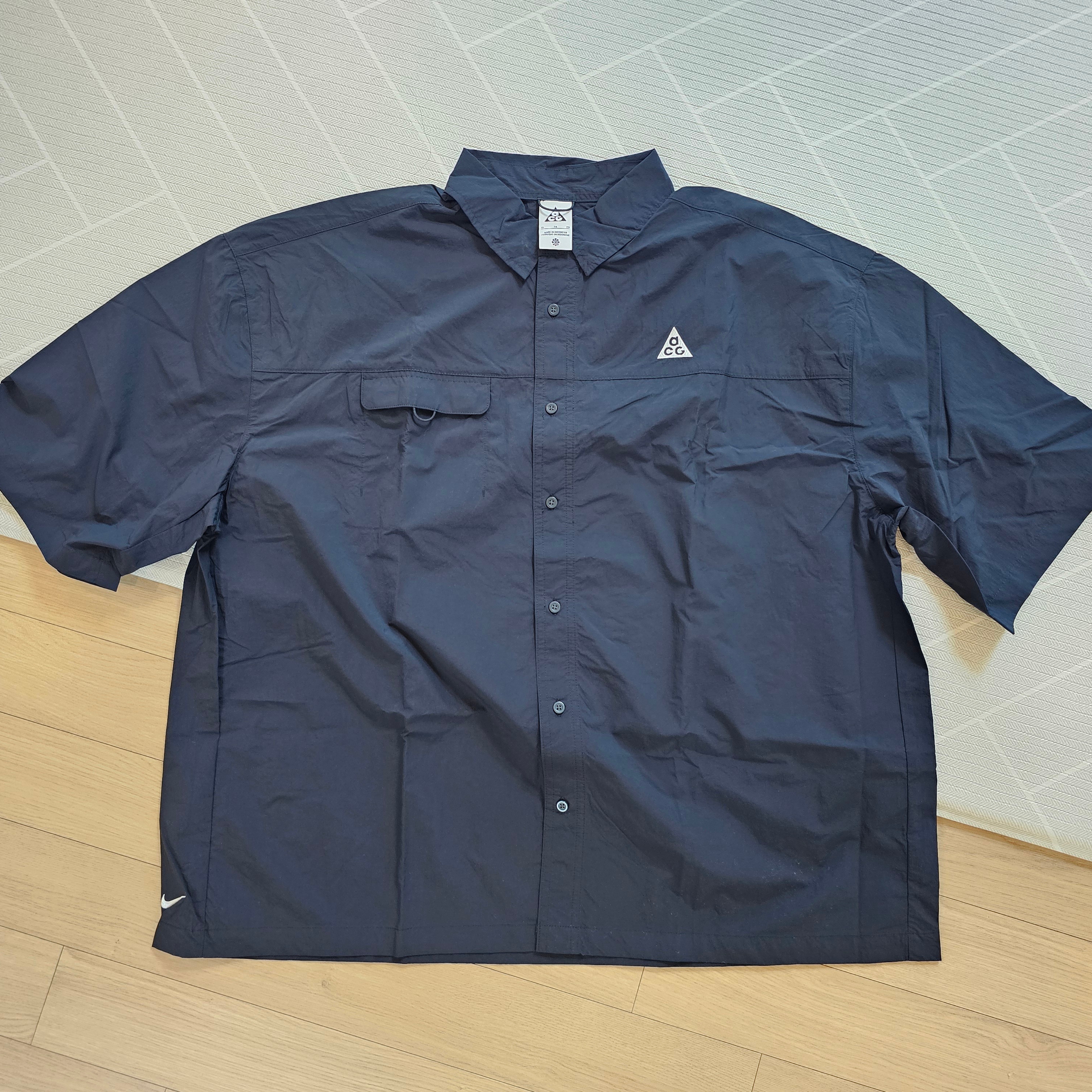 Nike ACG Orb Weaver UV Repel Short Sleeve Shirt Black Anthracite - US/EU 착용 스타일