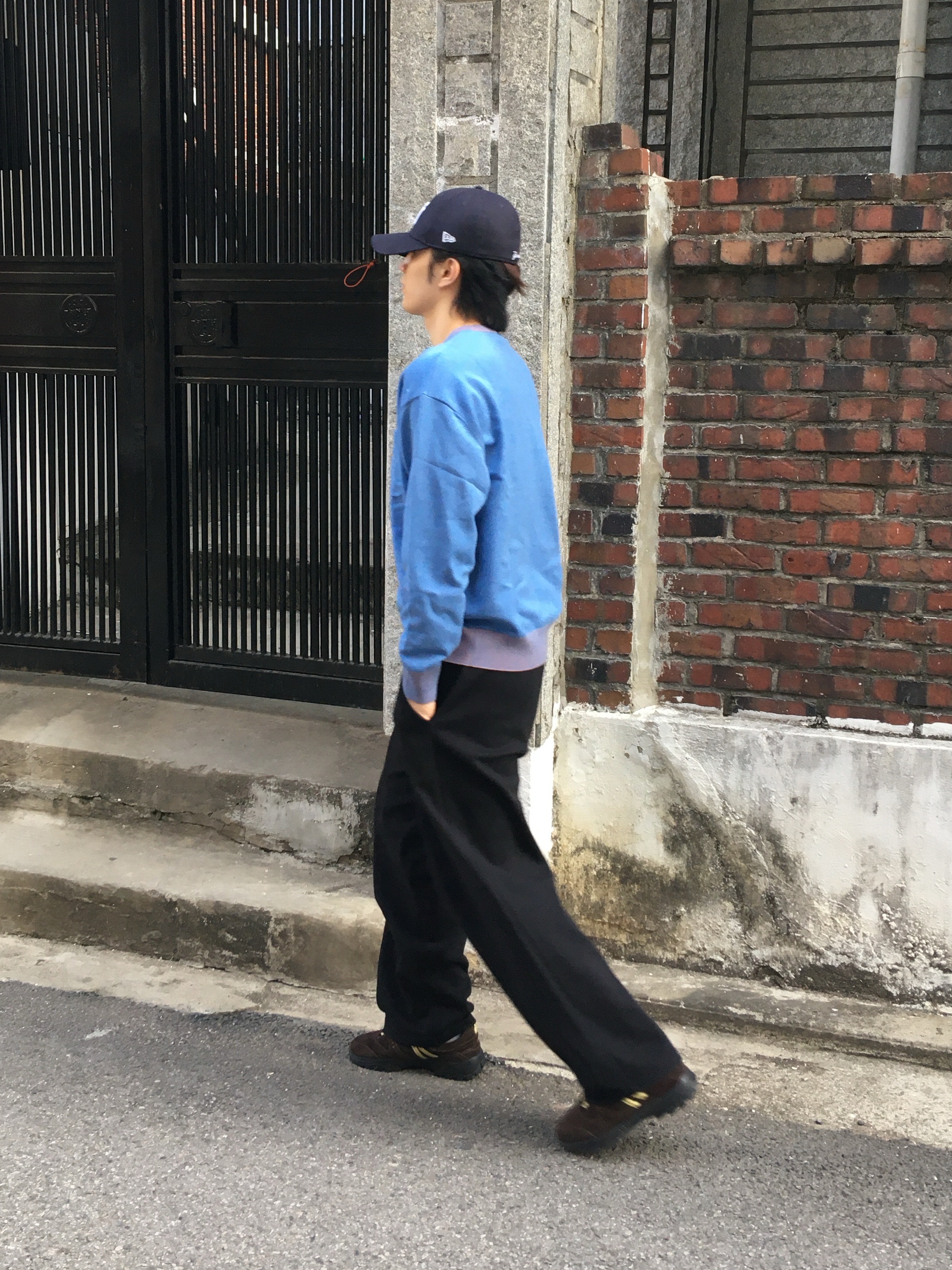 [6% 적립] NegativeThree Moley Tracking Sneakers Nut Brown 착용 스타일