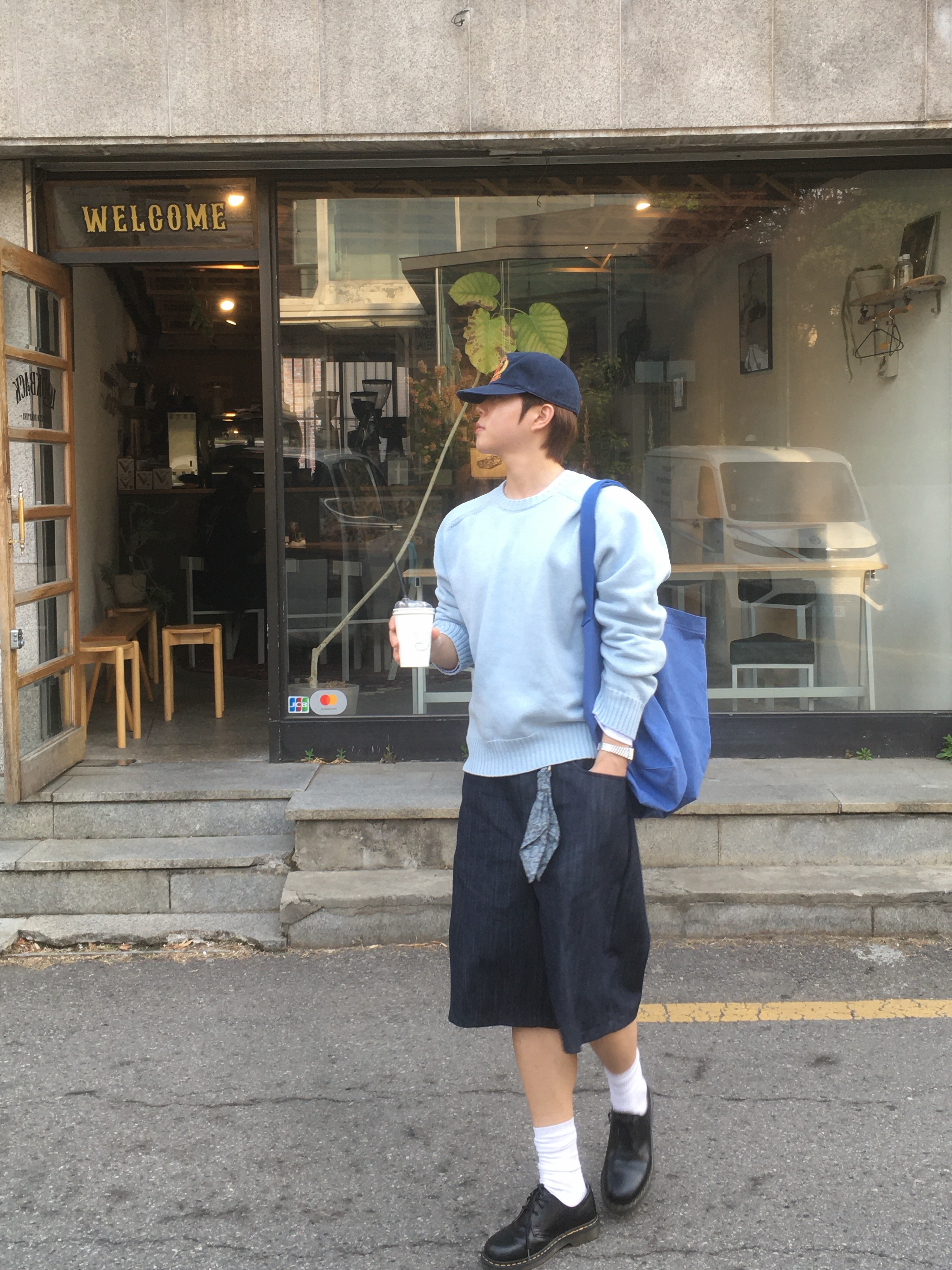 Millo Archive French Dyeing Tote Bag Pastel Blue, Dr. Martens 1461 Smooth Black 착용 스타일 - 5