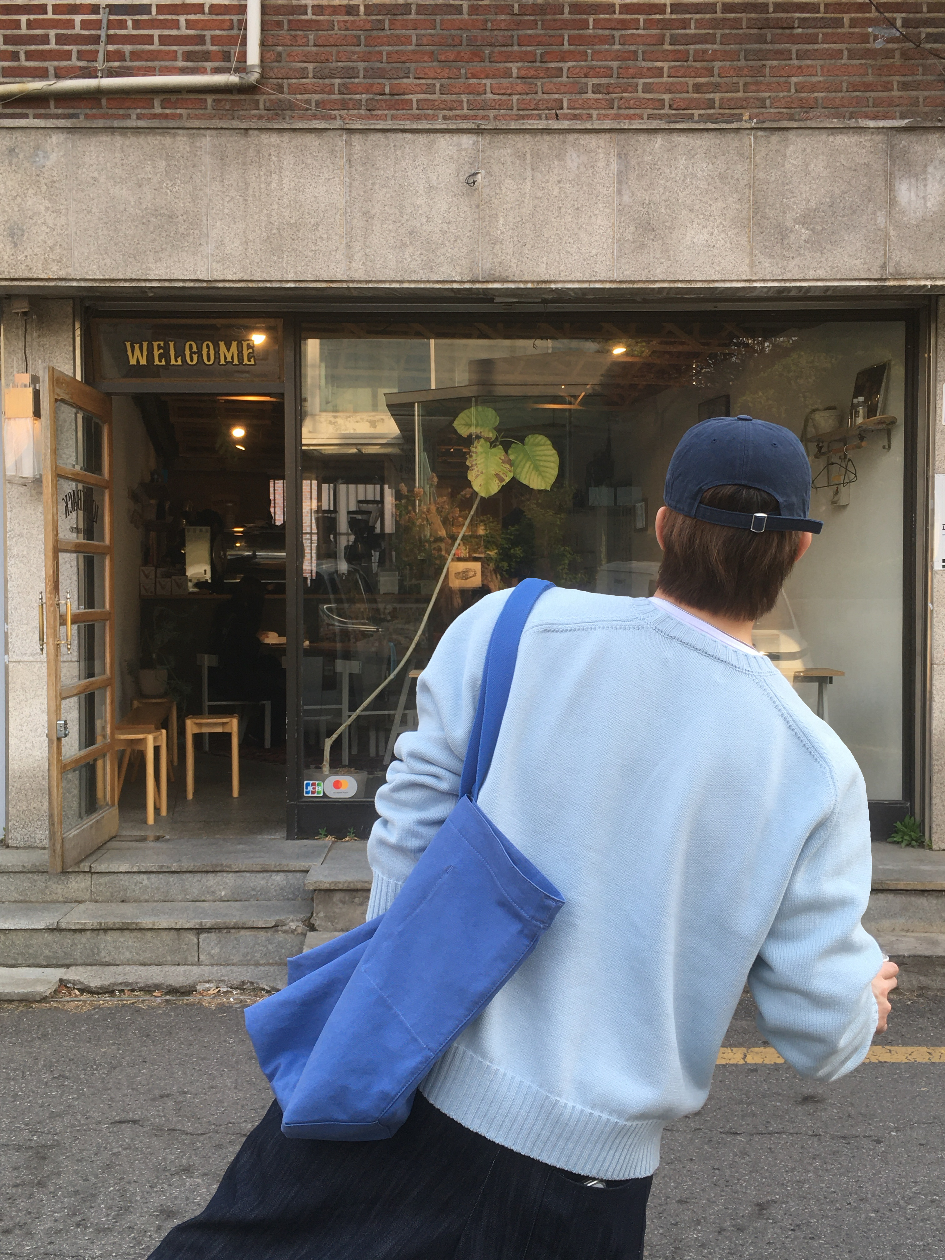 Millo Archive French Dyeing Tote Bag Pastel Blue, Dr. Martens 1461 Smooth Black 착용 스타일 - 6