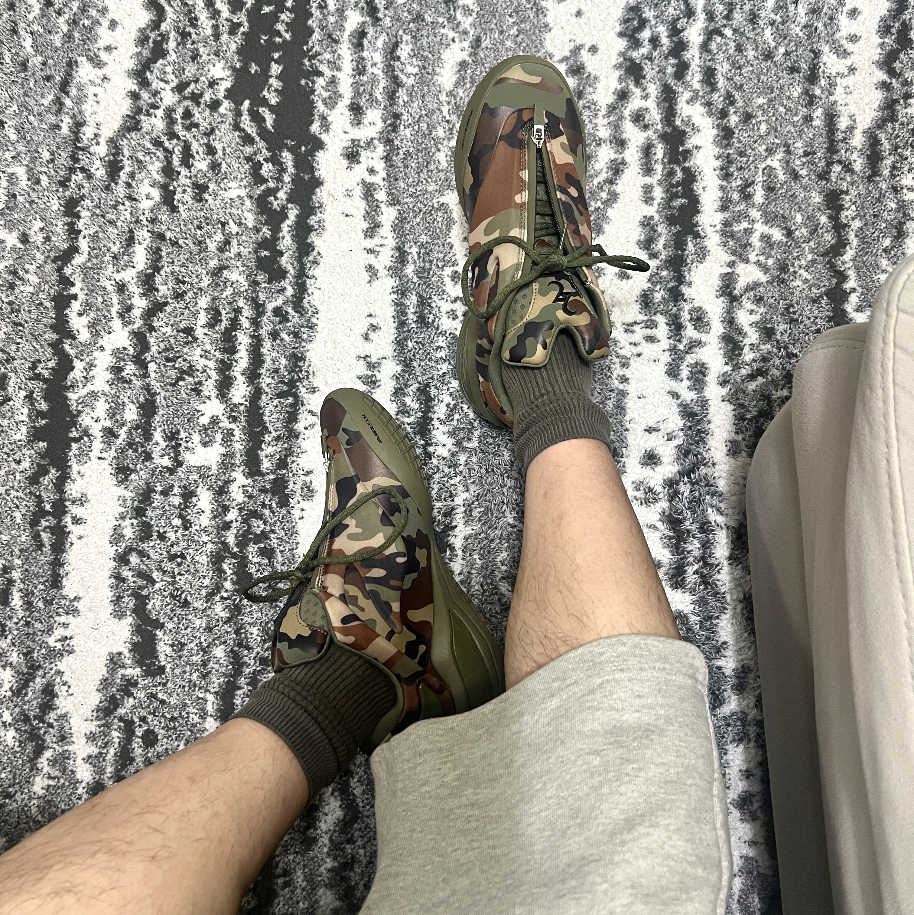 Converse x Shai 001 Echo ์ฐฉ์ฉ ์คํ์ผ - 2
