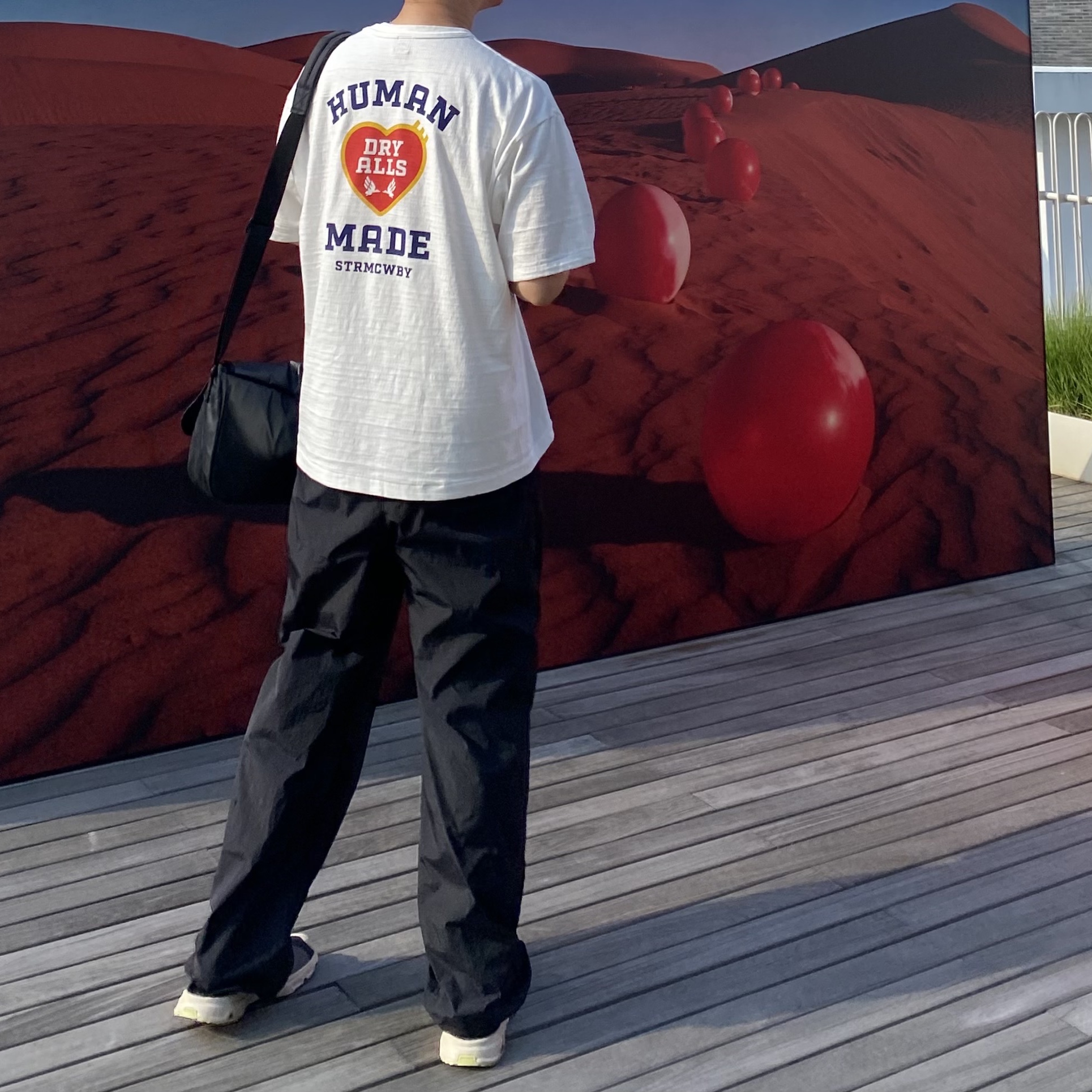 Human Made Graphic T-Shirt #07 White, Salomon RX Slide 3.0 Pewter 착용 스타일