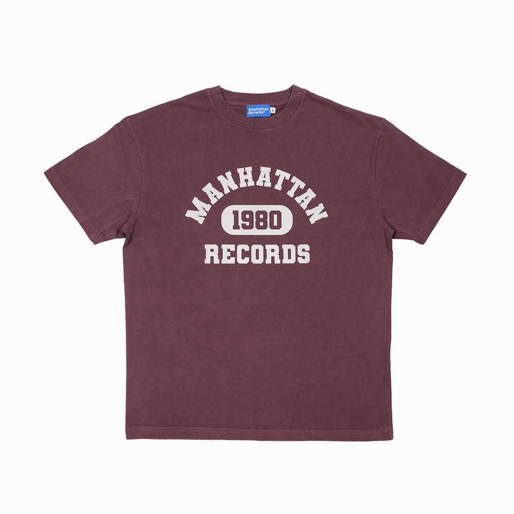 맨하탄 레코즈 피그먼트 컬리지 로고 티 - 레드(Manhattan Records Pigment College Logo Tee - Red) - 2