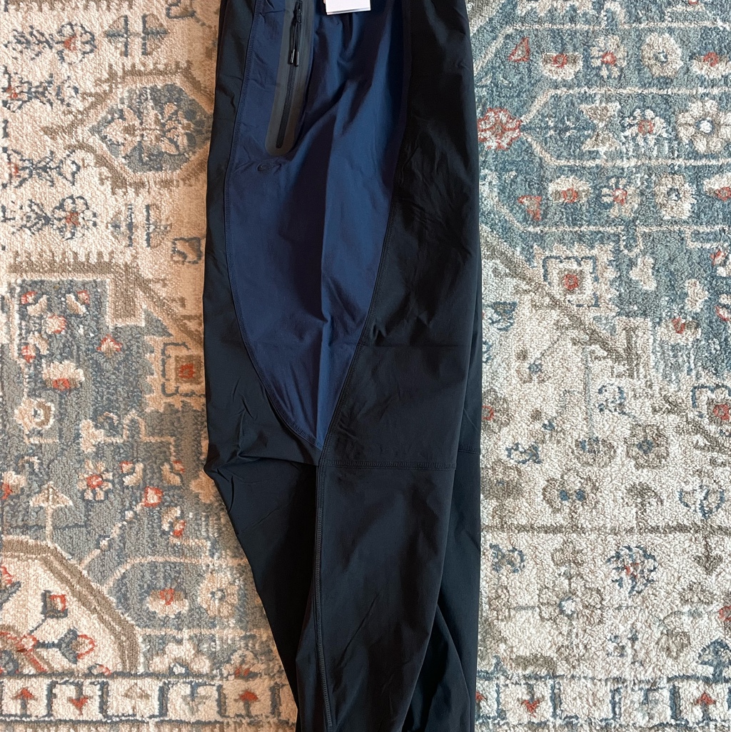 Nike Tech Dri-Fit Woven Colour Block Oversized Trousers Black Obsidian - Asia 착용 스타일 - 3