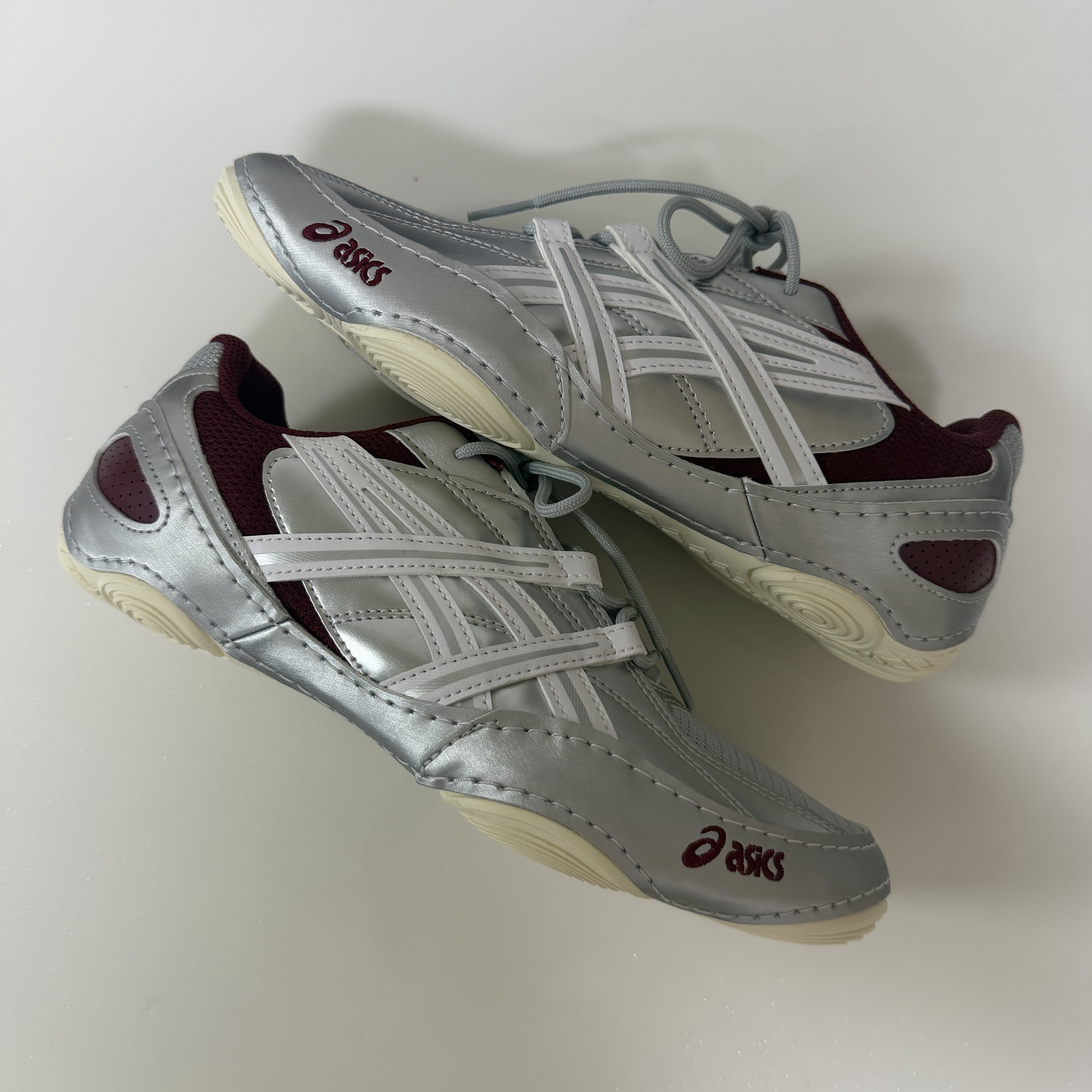 Asics Hypersync Piedmont Grey Pure Silver 착용 스타일 - 2