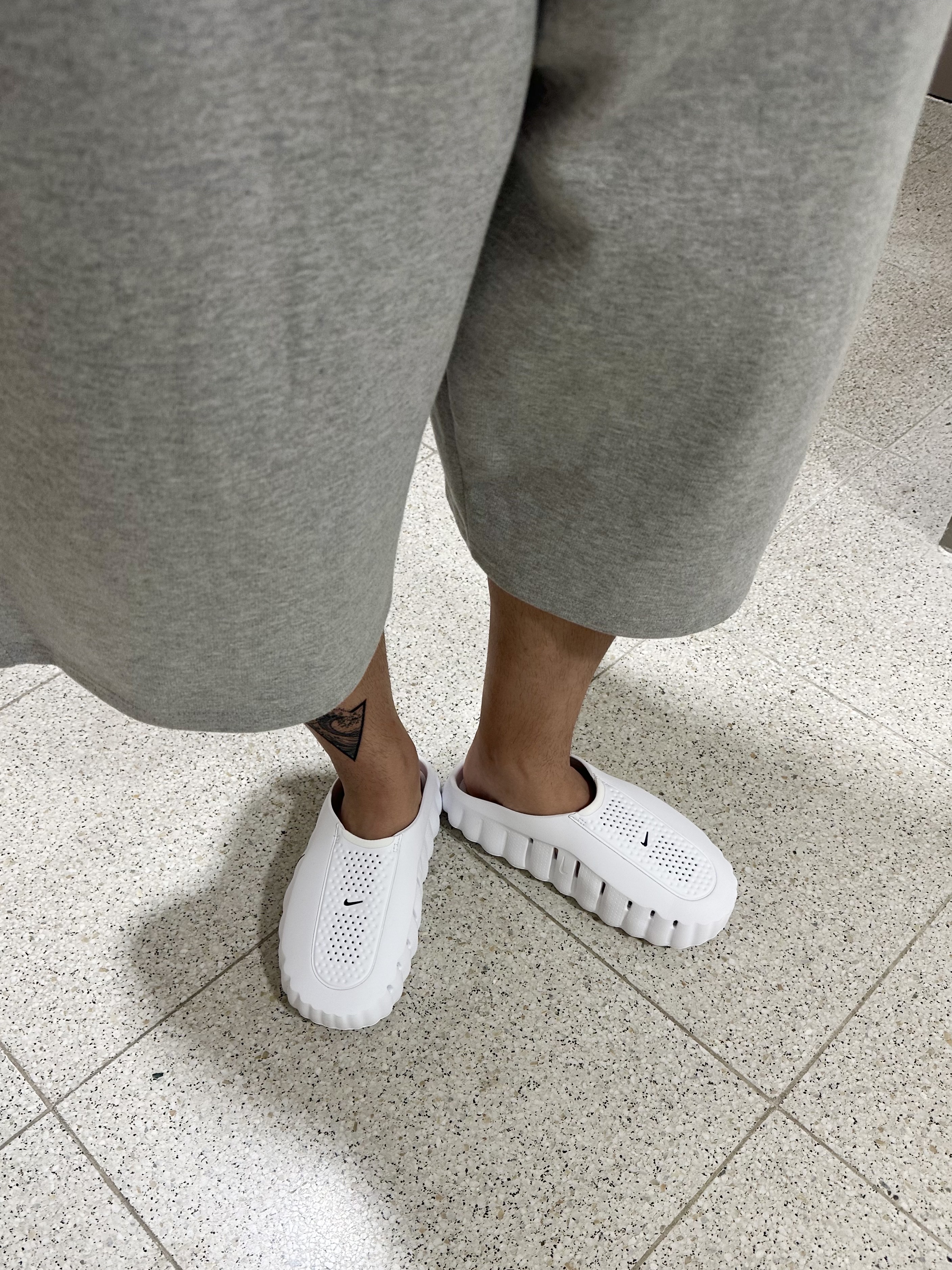 Nike Mind 001 Slide White 착용 스타일