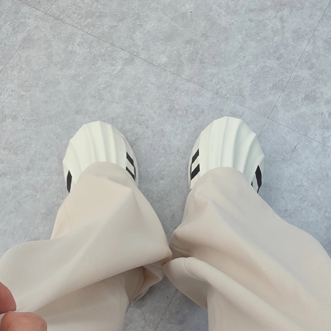 Adidas Adifom Superstar Core White 착용 스타일