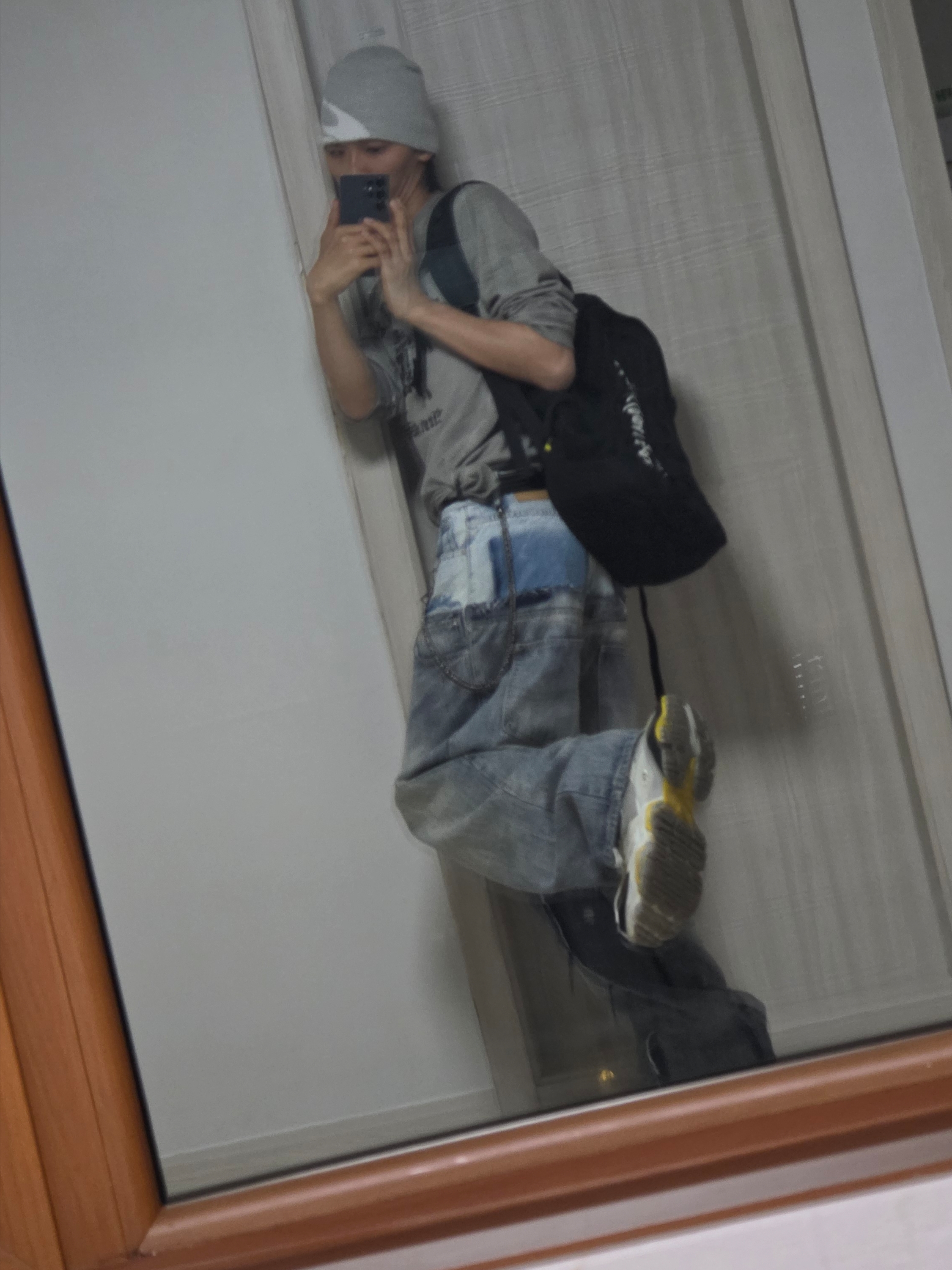 Balenciaga Up Baggy Pants Blue, Balenciaga Cargo Sneakers Grey Black Yellow 착용 스타일 - 2