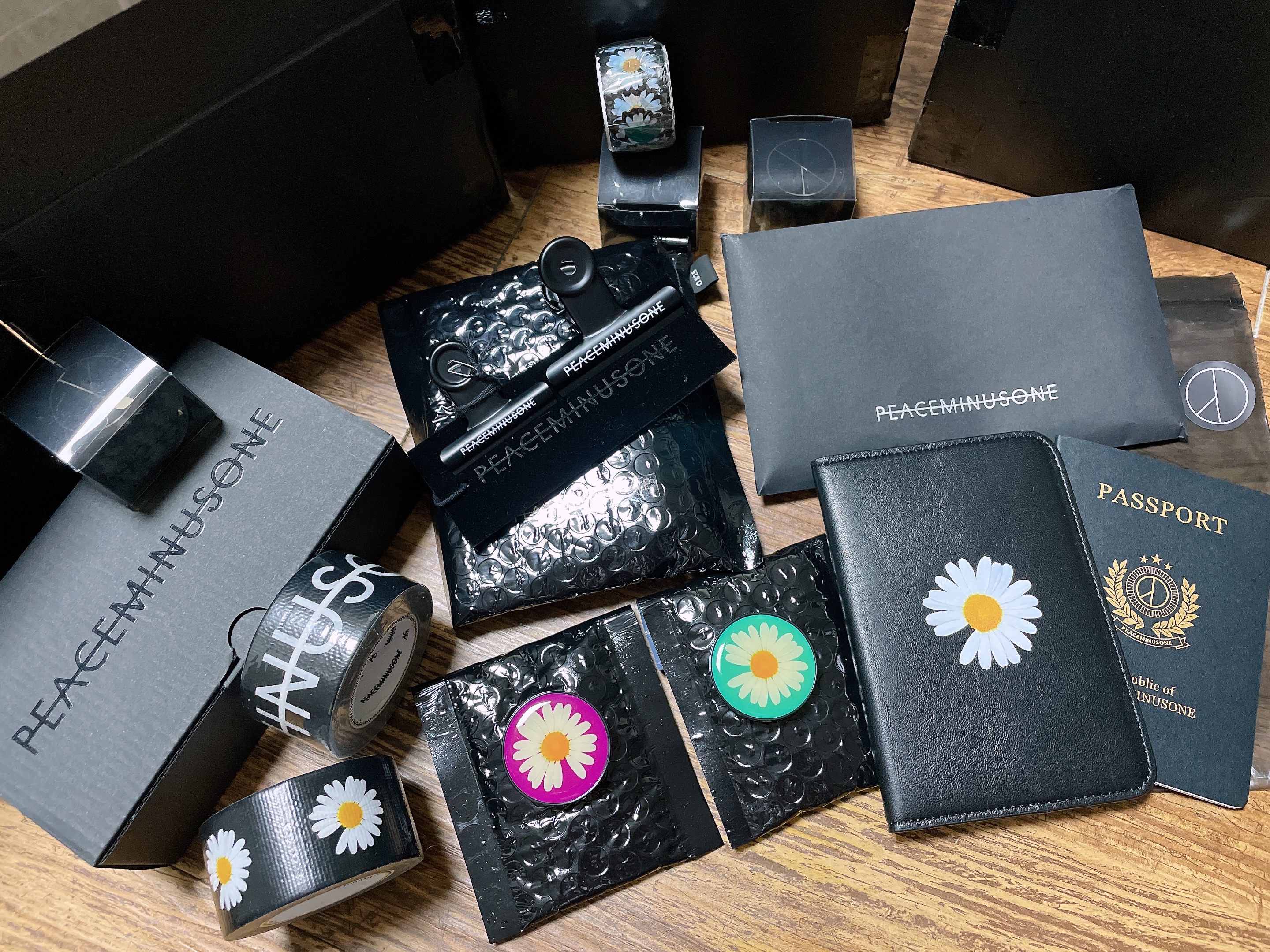 PEACEMINUSONE パスポートケース ブラック Peaceminusone passport case black 【公式通販】