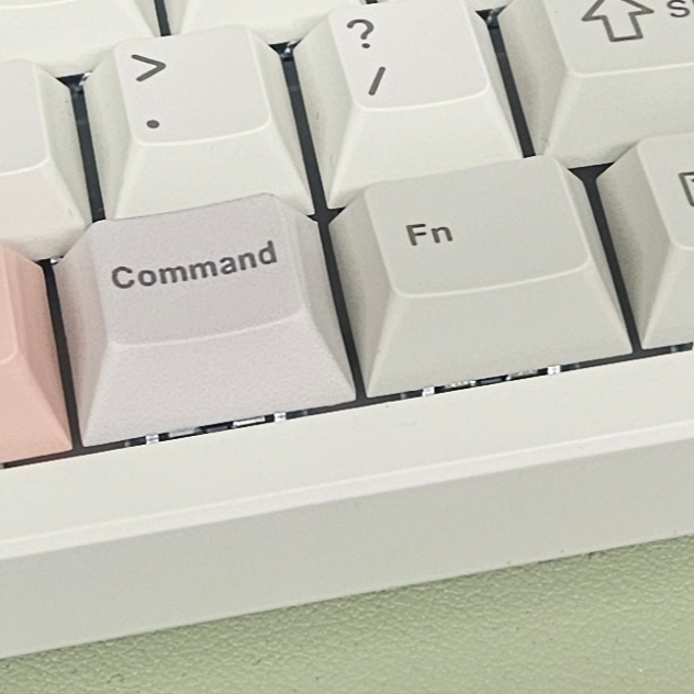 PEBBLE ON THE GOYO108 KEYBOARD 착용 스타일