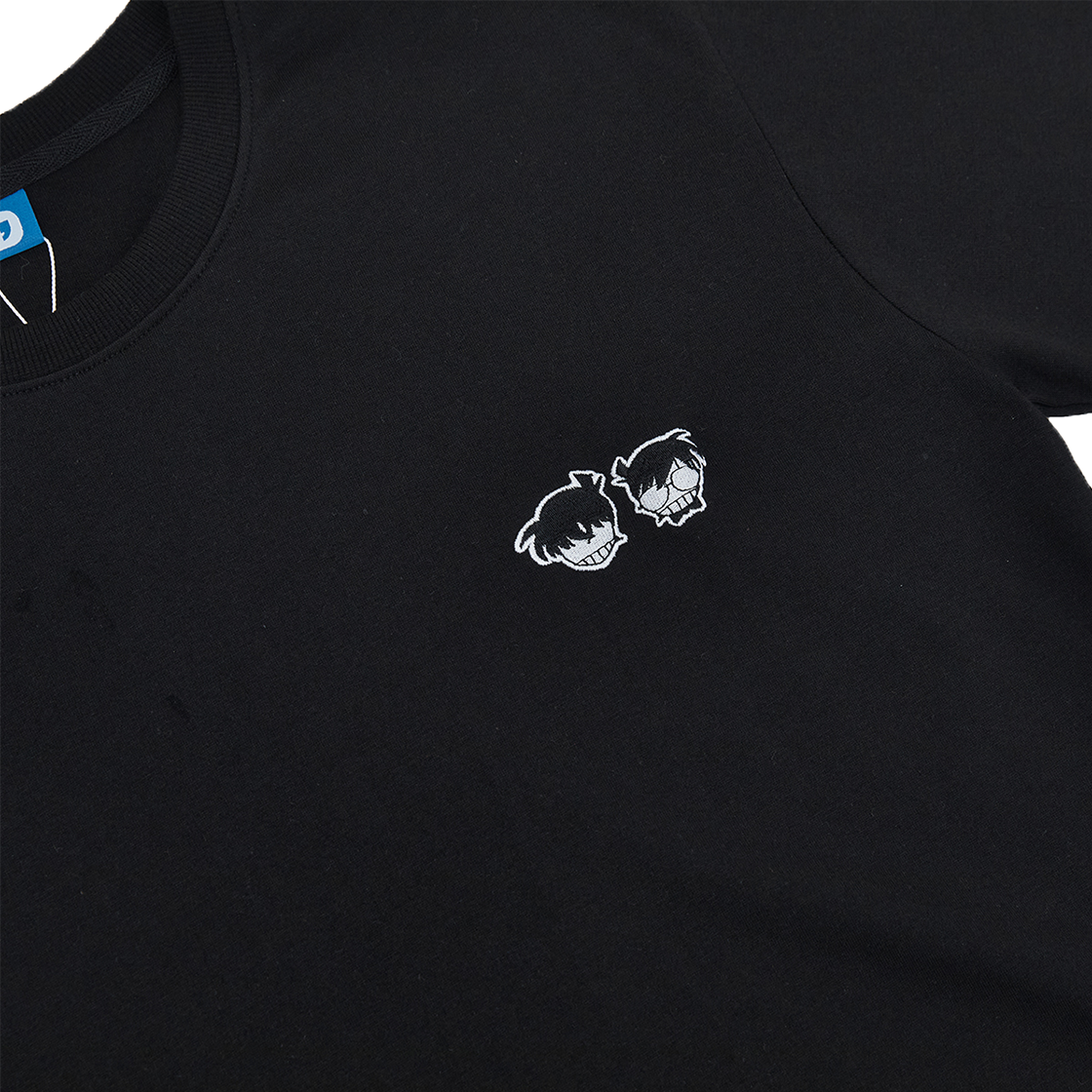 댄꼼마 x 명탐정 코난 코난&남도일 자수 반팔 티셔츠(DANCOMMA × Detective Conan Conan & Shinichi Embroidered Short Sleeve T-Shirt) - 2
