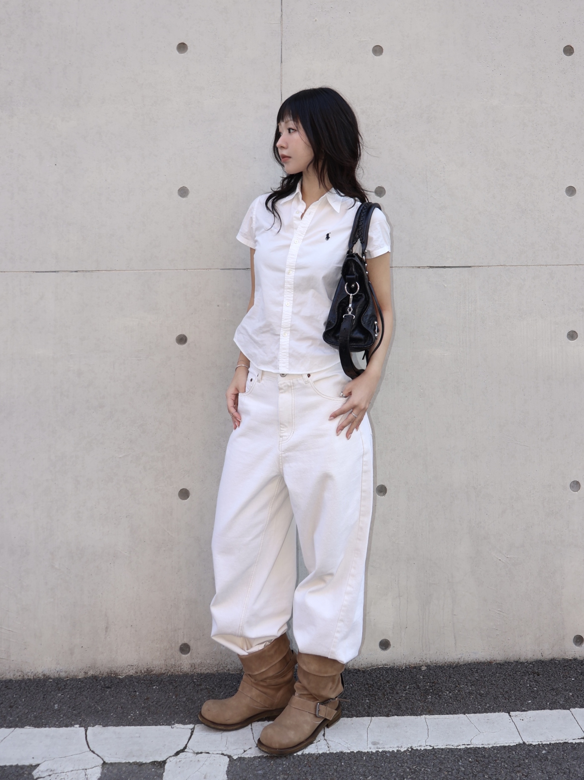 [6% 적립] NegativeThree Slouchy Long Boots Washed Beige, Balenciaga Le City Medium Bag Black Silver 착용 스타일