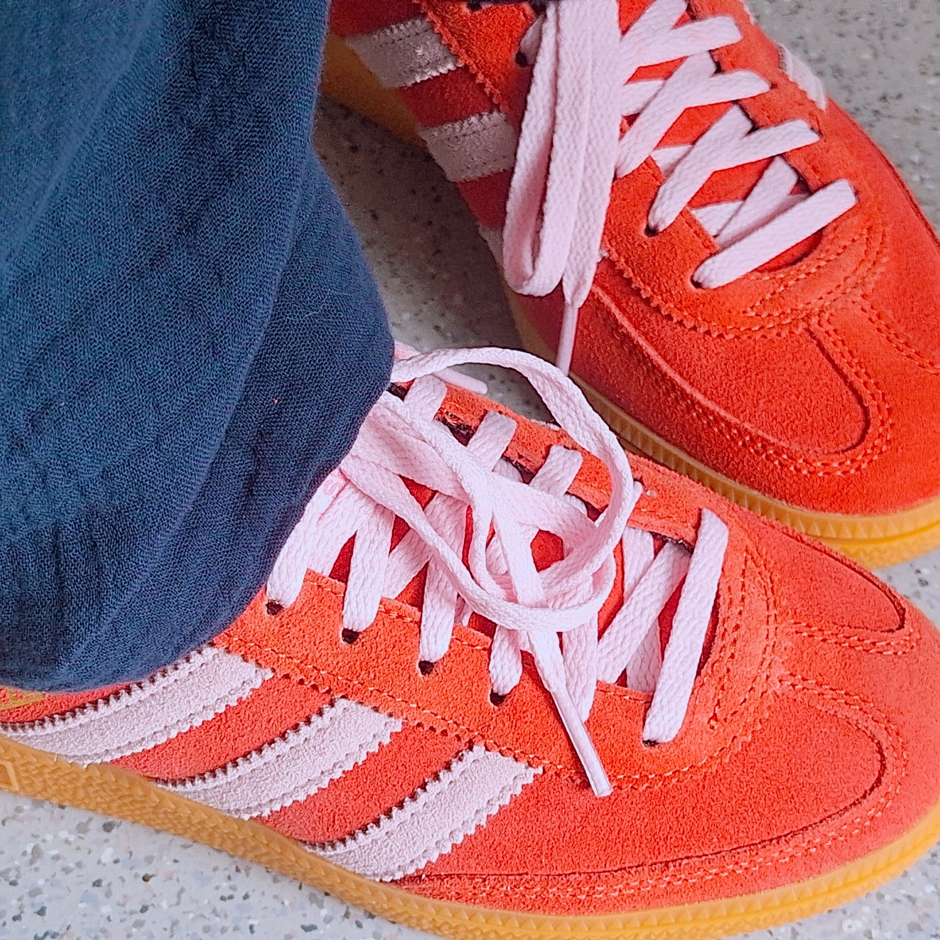 Adidas Spezial Handball Bright Red Clear Pink 착용 스타일
