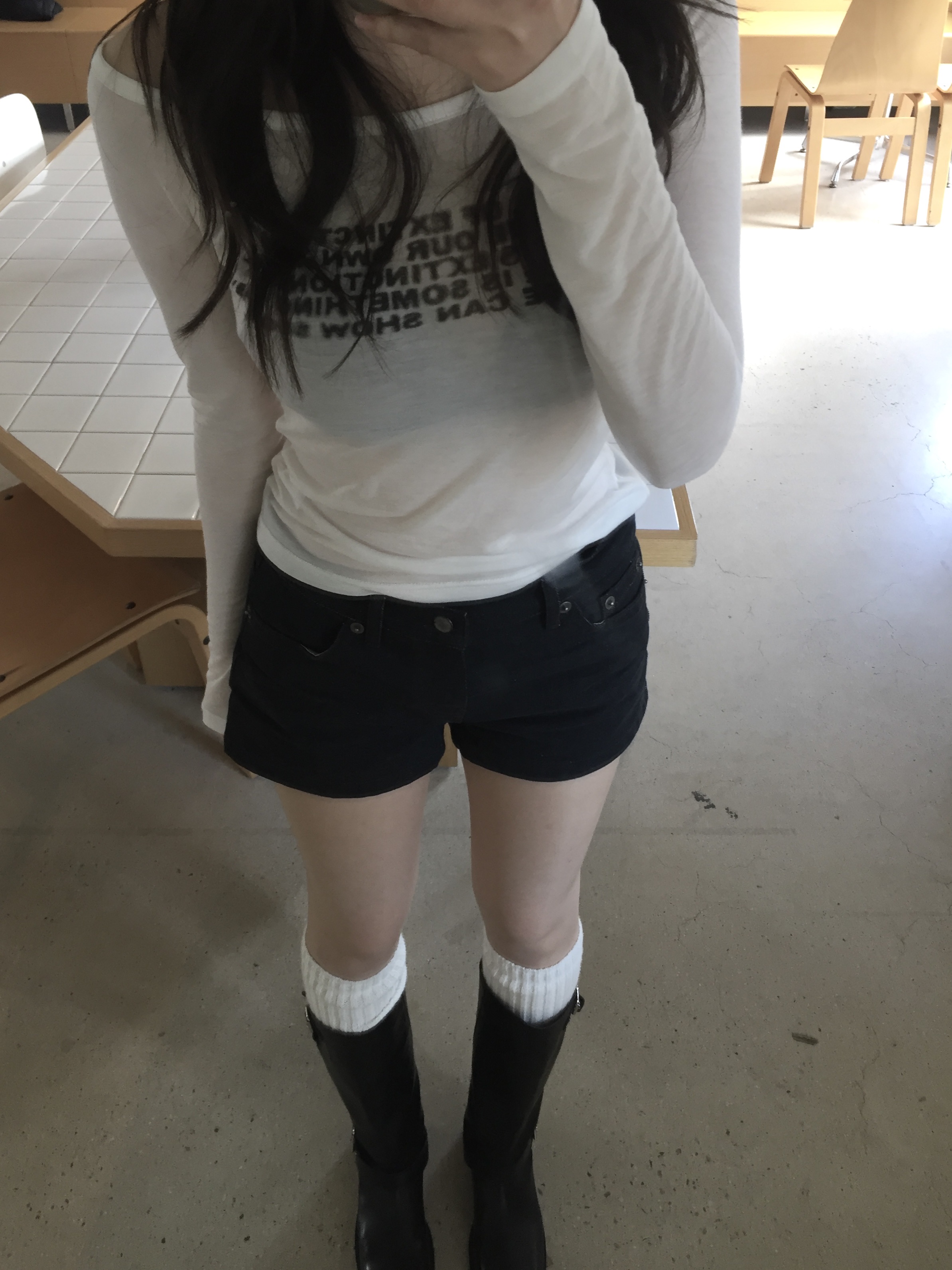 (W) Bohemian Seoul Basic Deep U Neck Long Sleeve Ivory 착용 스타일 - 3