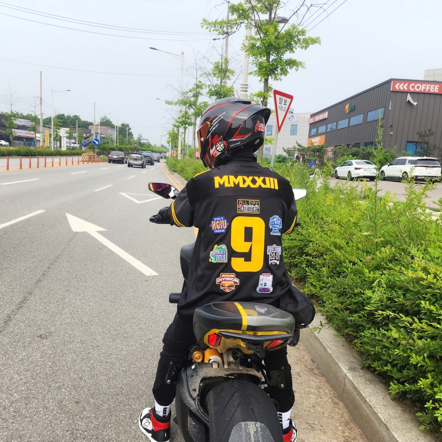 Supreme Championships Embroidered Football Jersey Black - 23FW 착용 스타일 - 2