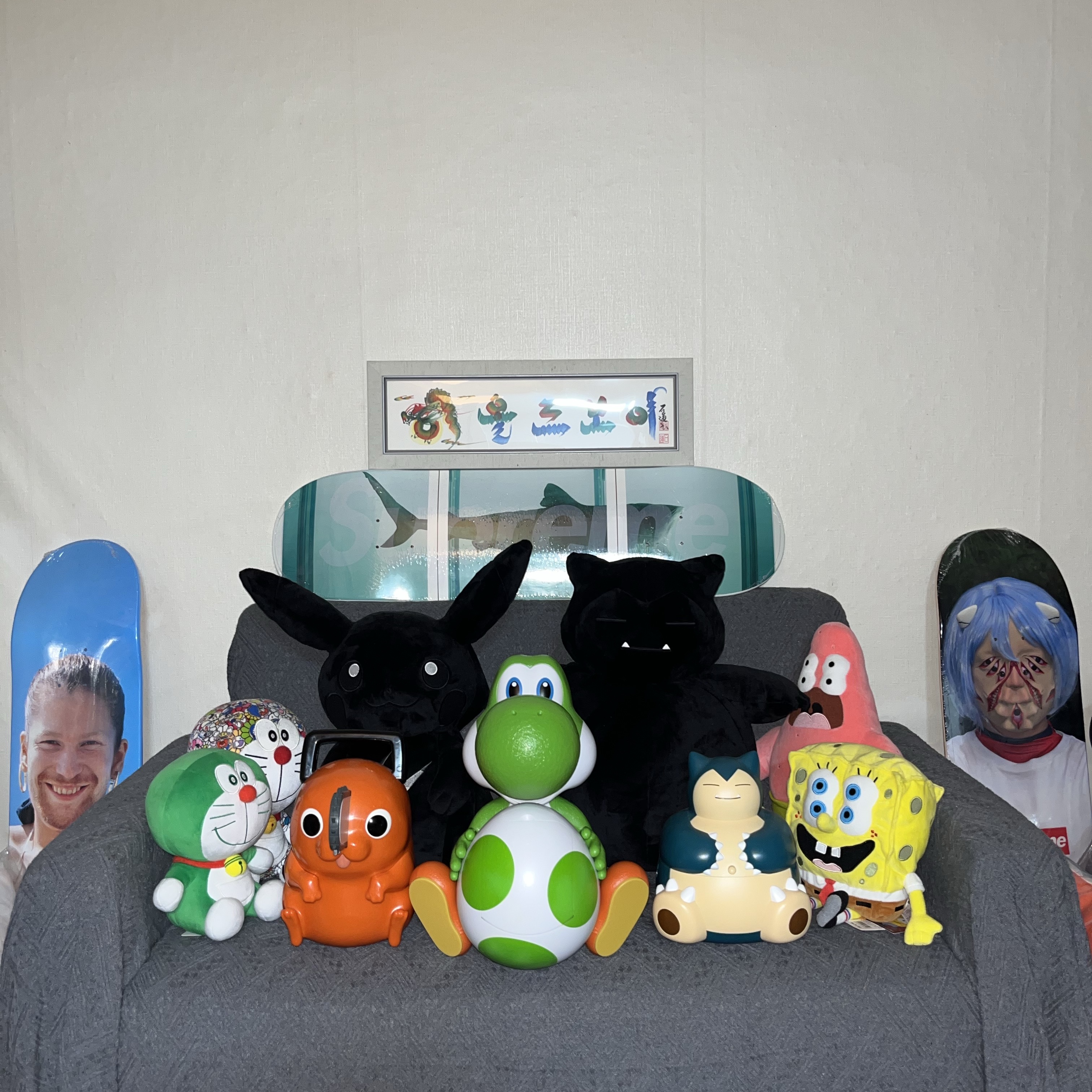 CGV x Super Mario Yoshi Popcorn Bucket, Supreme x Damien Hirst Shark Skateboard Multicolor 8.25" x 32" - 25SS 착용 스타일