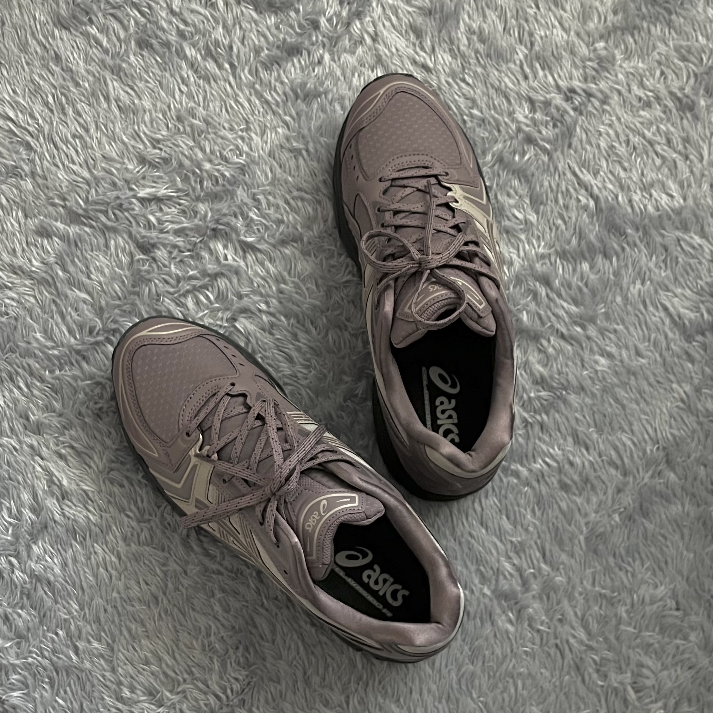 Asics Gel-Kayano 14 Earthenware Pack Mauve Grey Moonrock 착용 스타일