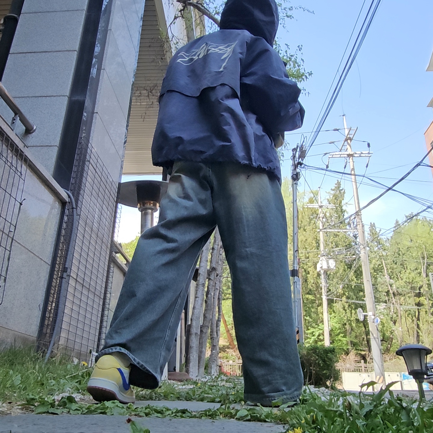 Supreme Denim Camp Cap Dirty Indigo - 25FW, Stussy Wave Dye Beach Shell Jacket Navy 착용 스타일 - 5