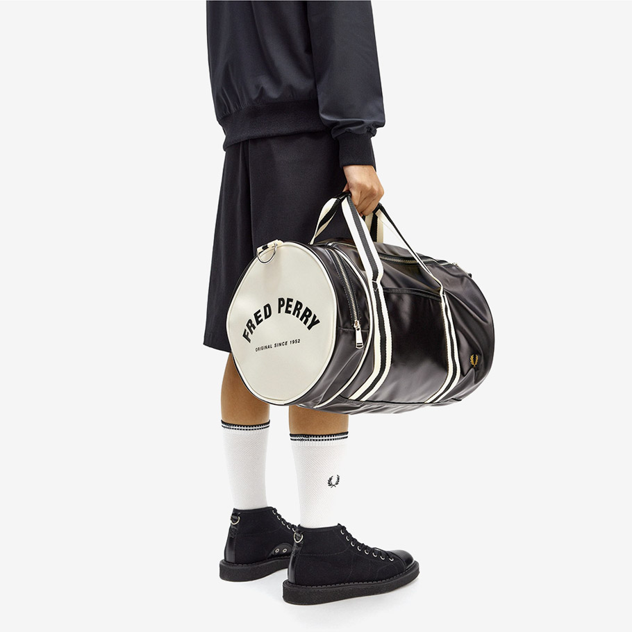 프레드페리 클래식 배럴 백 블랙 에크루(Fred Perry Classic Barrel Bag Black Ecru) - 3