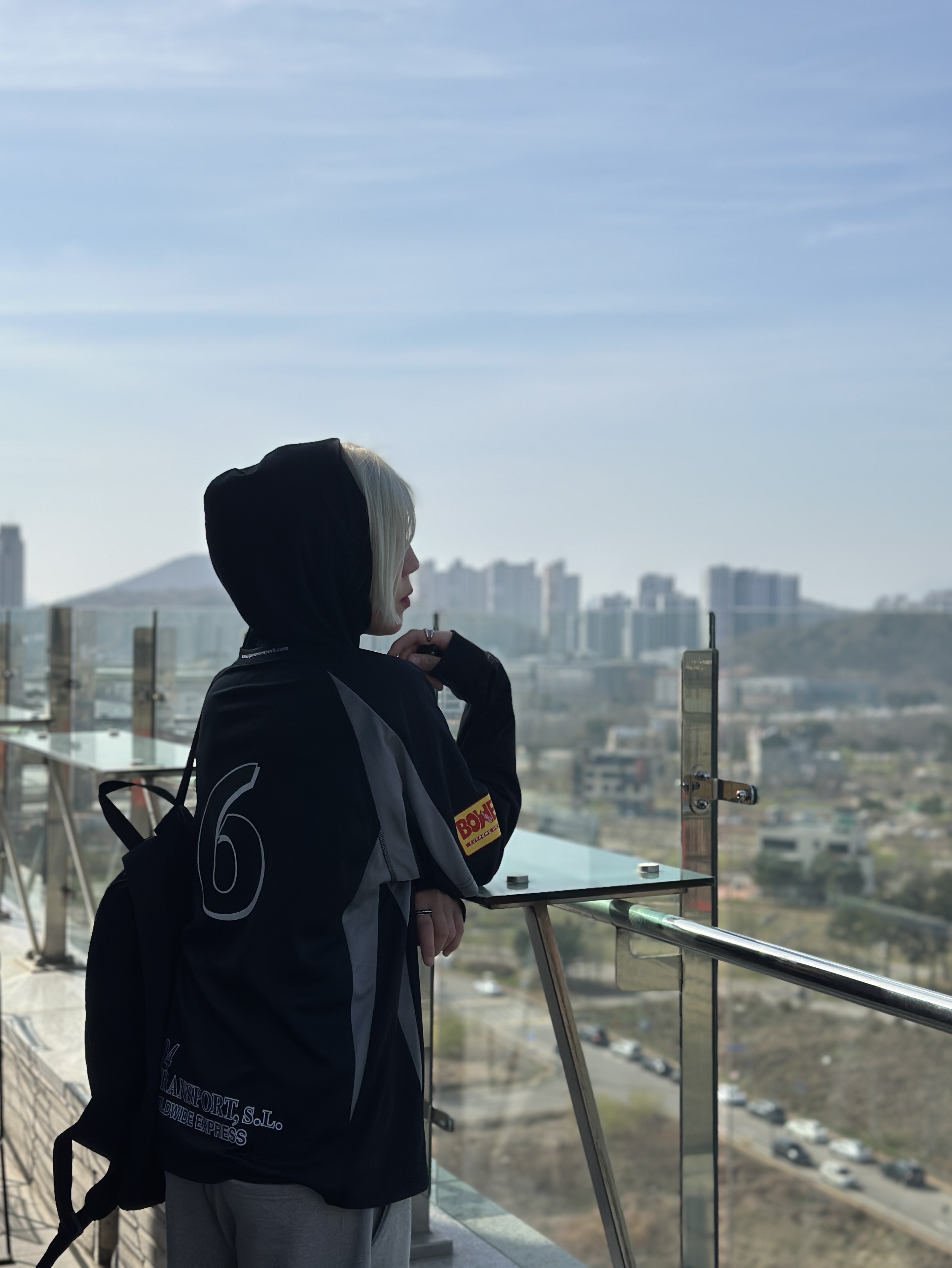 Supreme Hooded Soccer Jersey Black - 23FW, Jordan 1 High 85 Bred 착용 스타일 - 3