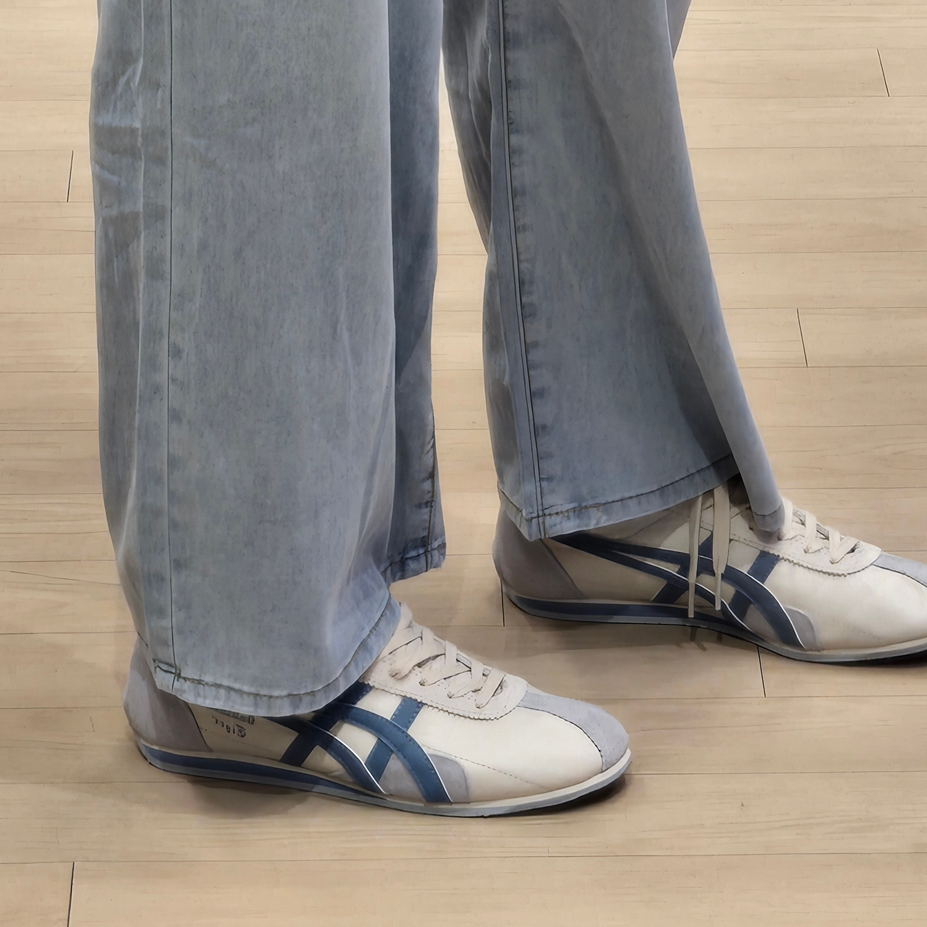 Onitsuka Tiger Runspark Cream Light Blue 착용 스타일