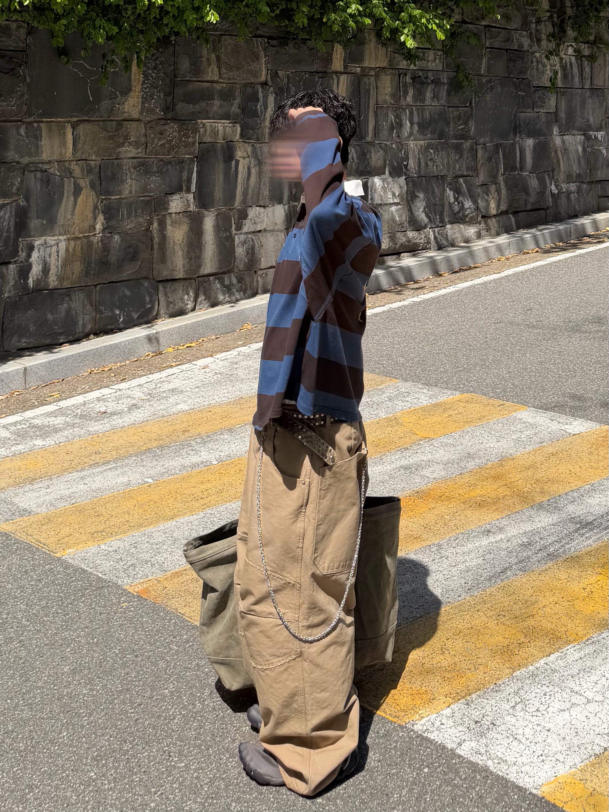 MJD Canvas 3D Knee Pants Beige, Balenciaga Anatomic Runner Sneakers Grey 착용 스타일 - 1