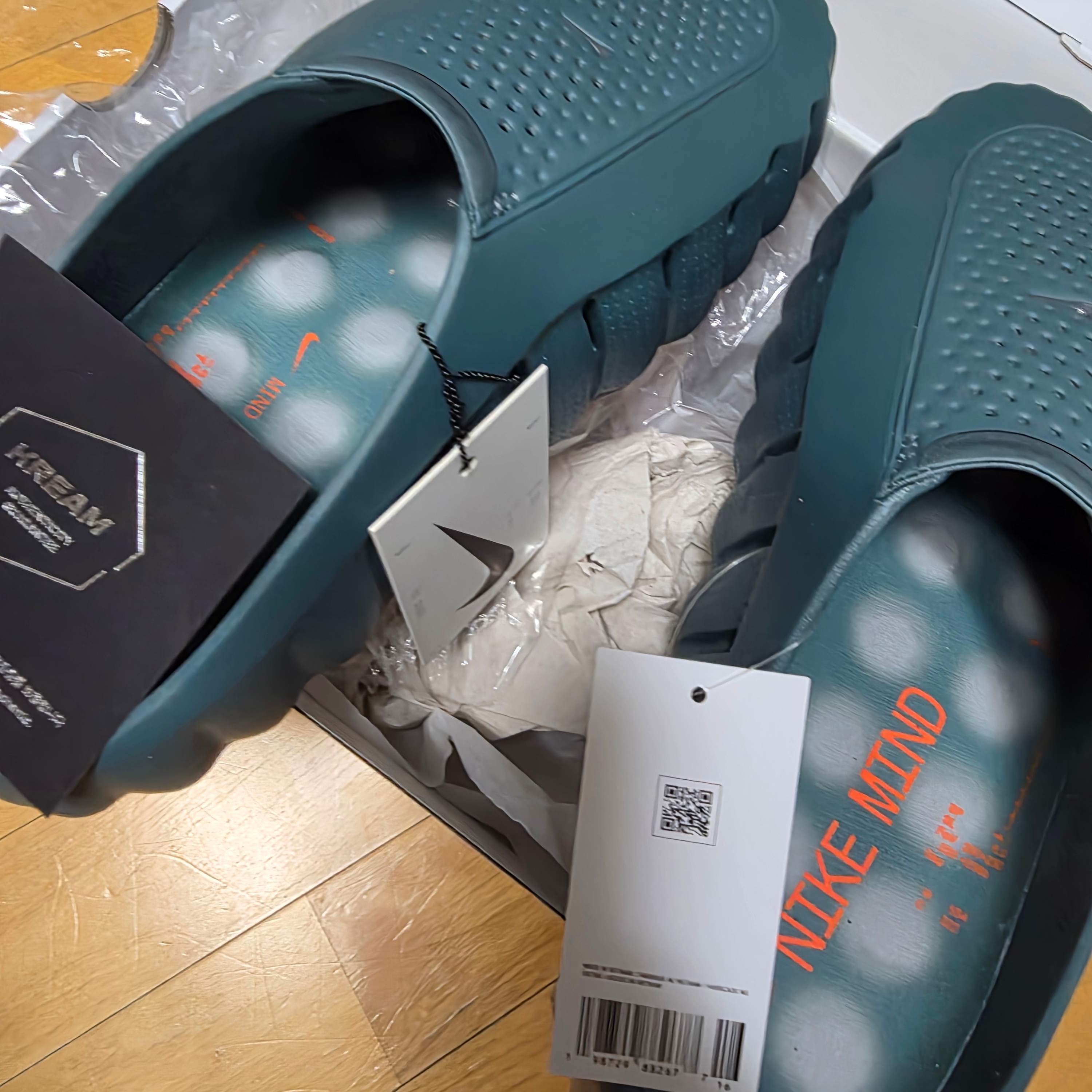 Nike Mind 001 Mineral Slate Metallic Platinum 착용 스타일