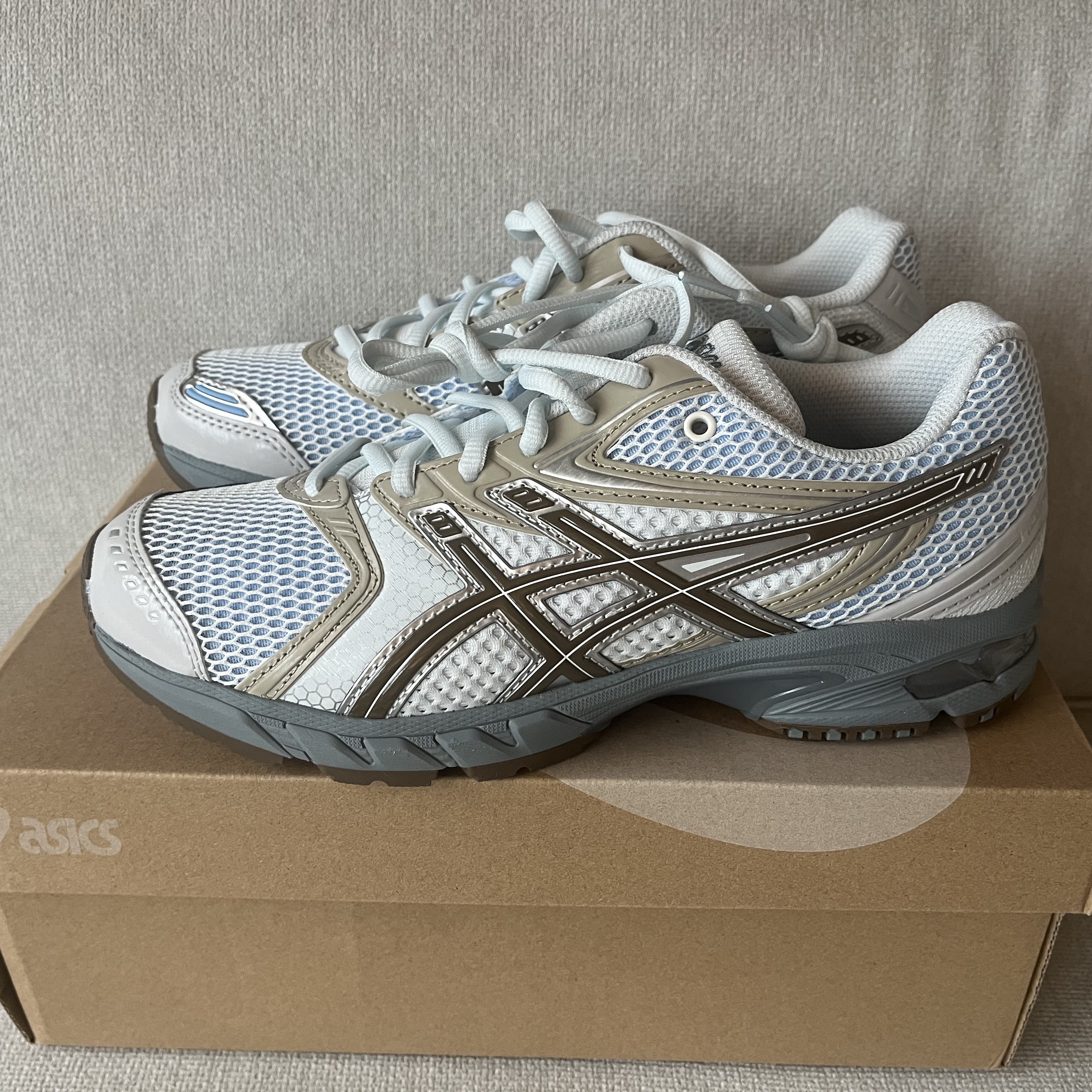 Asics Gel-DS Trainer 14 Airy Blue Clay Canyon 착용 스타일