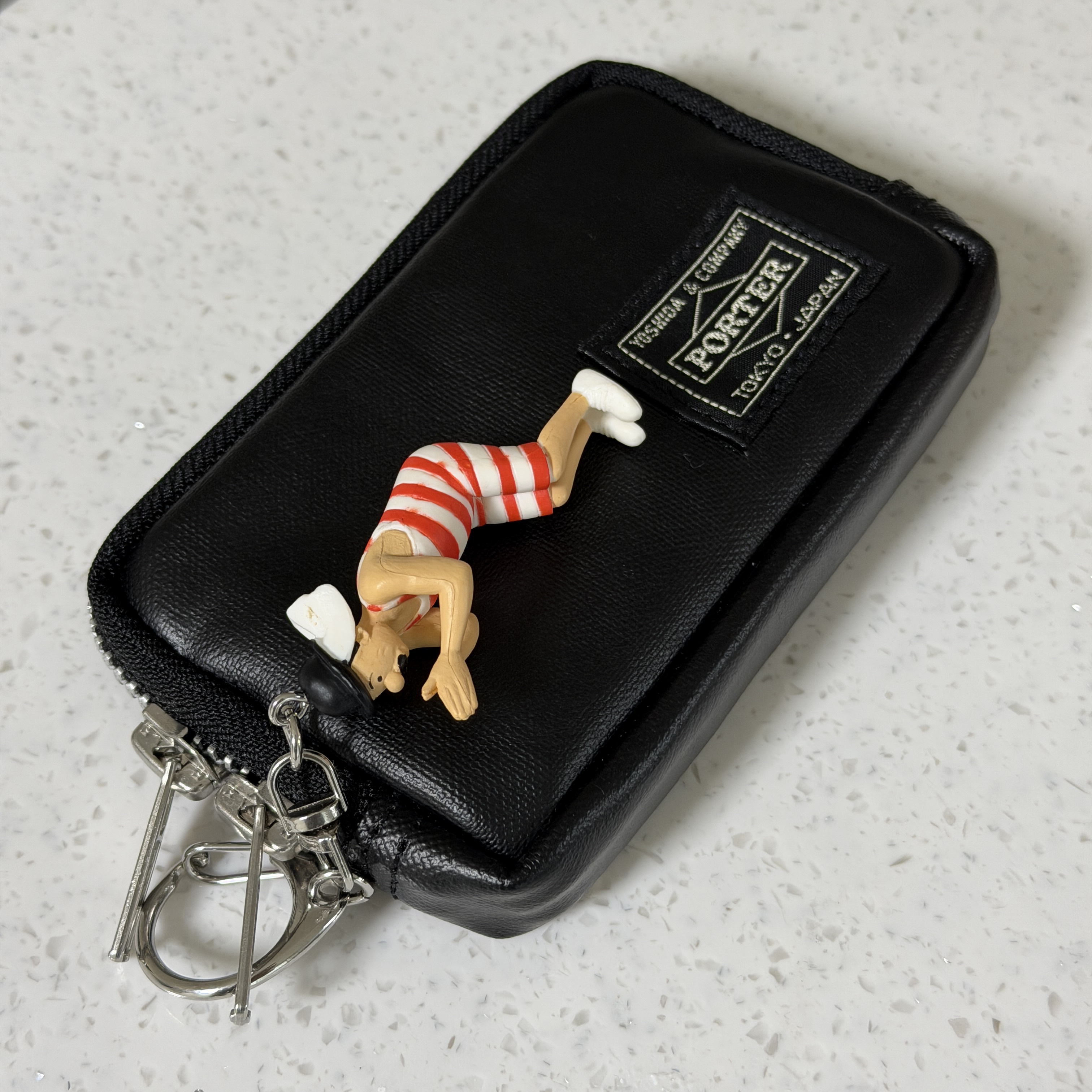 Porter Freestyle Multi Coin Case Black 착용 스타일 - 2