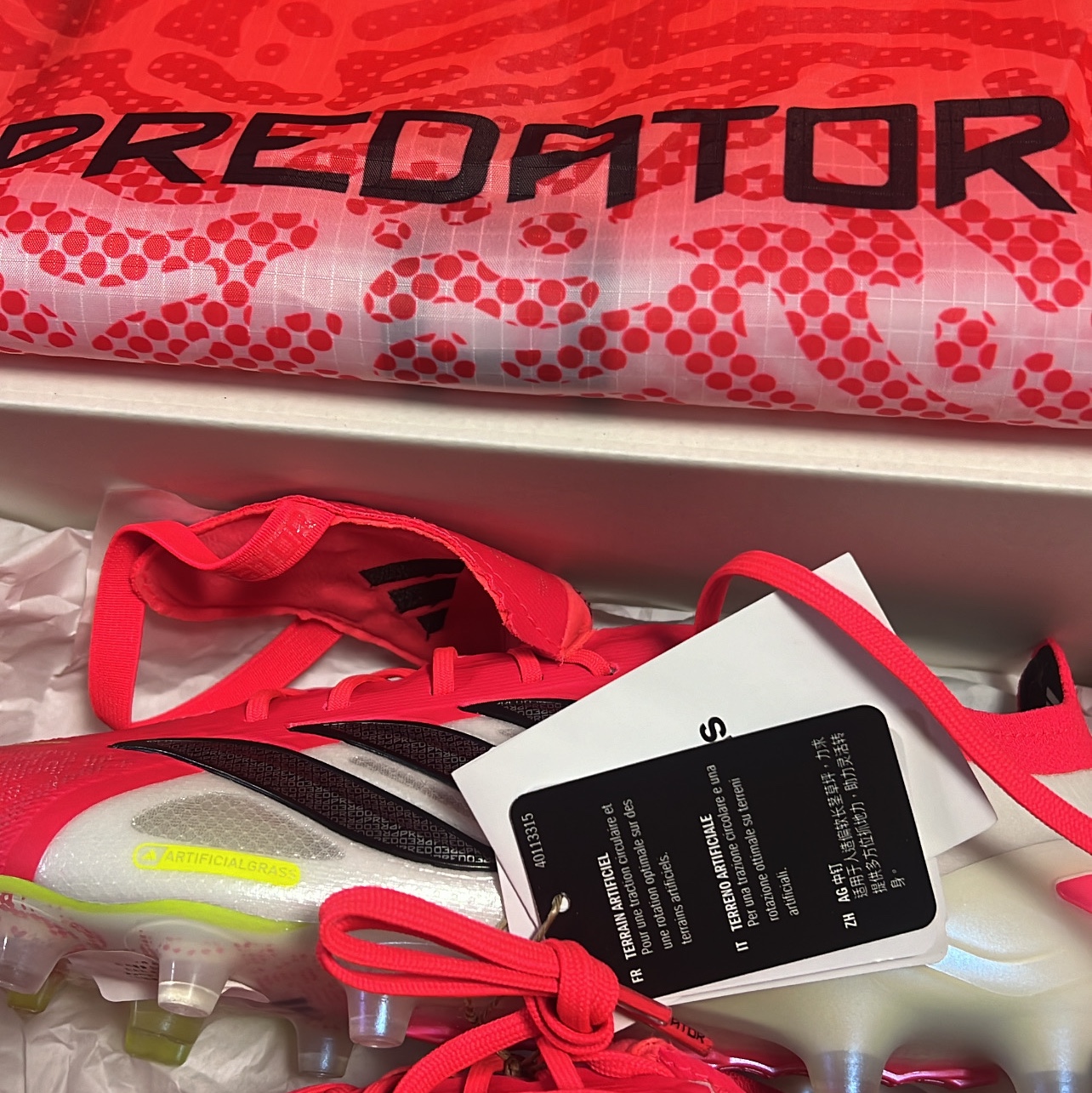 Adidas Predator Elite FT FG Lucid Red Core Black 착용 스타일 - 2
