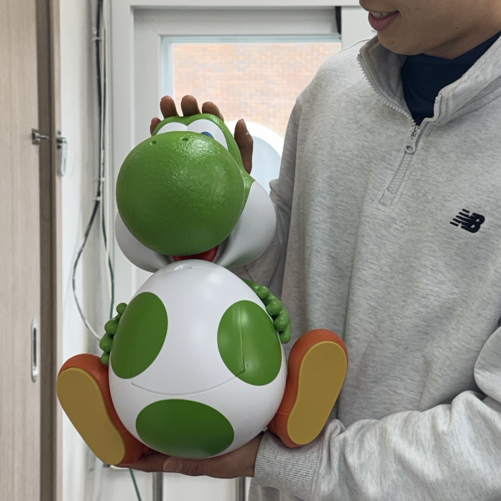 CGV x Super Mario Yoshi Popcorn Bucket 착용 스타일