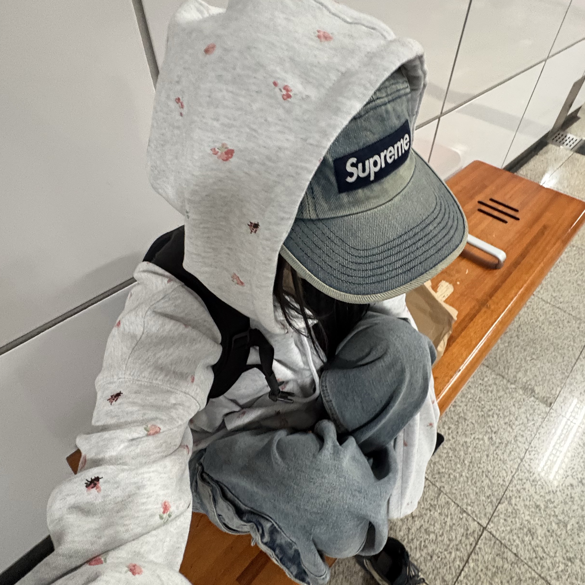 Supreme Washed Chino Twill Camp Cap Denim - 25FW 착용 스타일