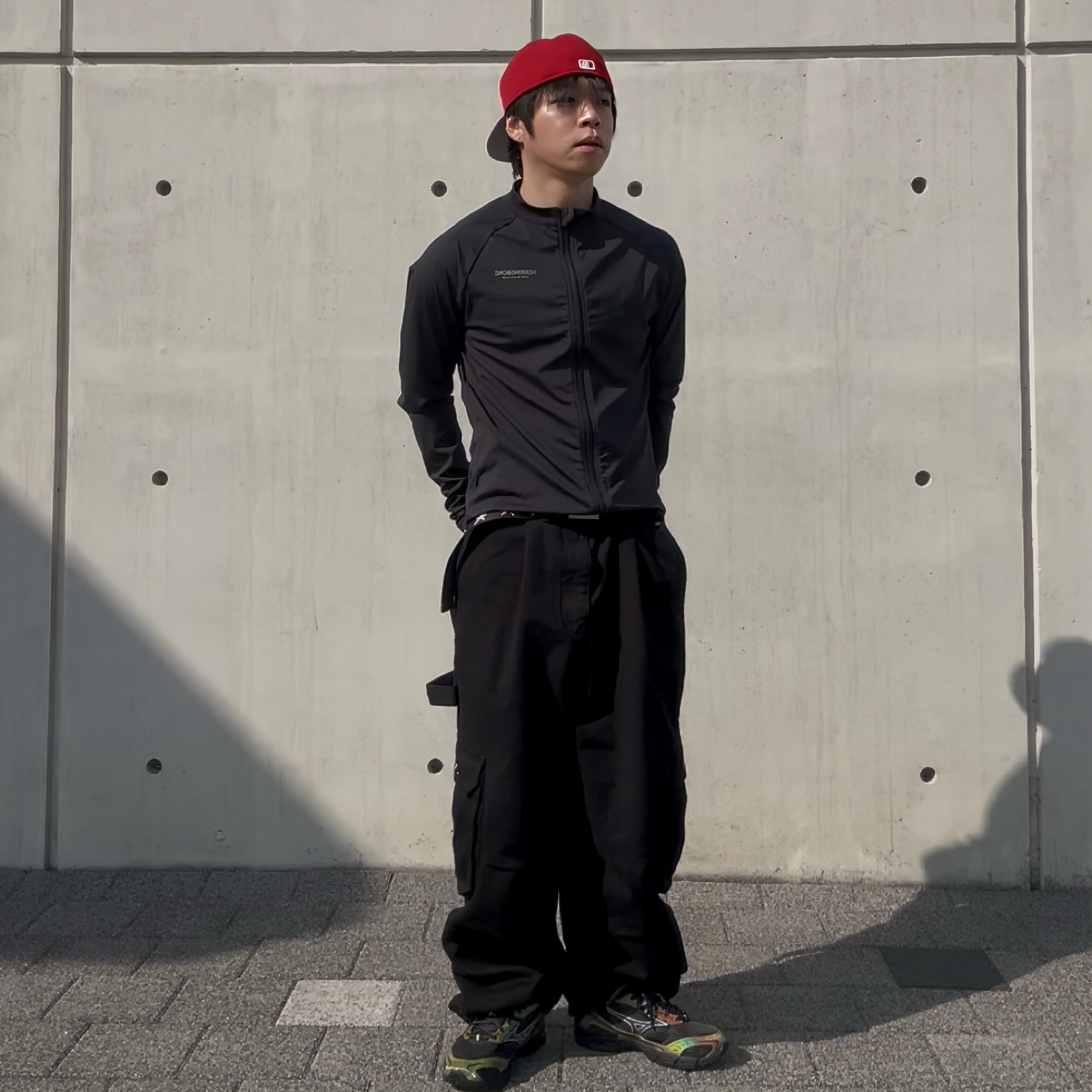New Era MLB New York Yankees Basic Fitted Cap Scarlet, Mizuno MXR Dark Gray Black Green 착용 스타일