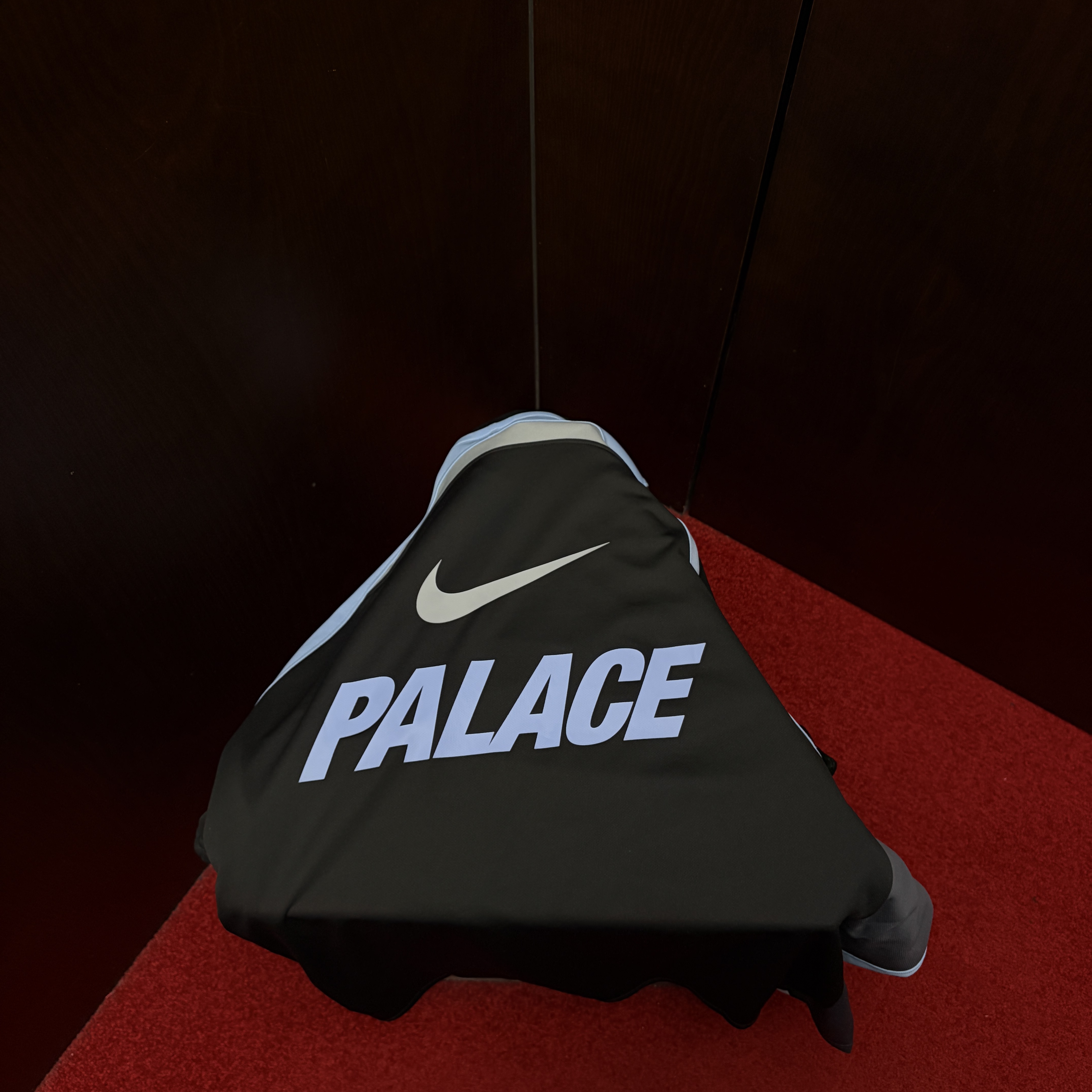 Palace x Nike Jersey Black - 26SS 착용 스타일 - 1