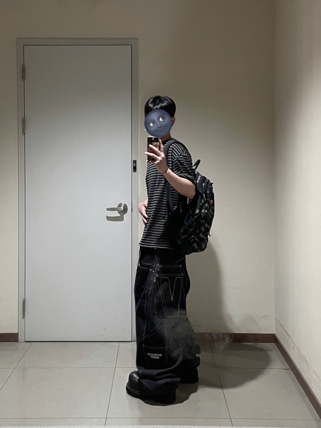 Protocol Index x Vandy The Pink Retro Baggy Denim Pants Indigo Blue, Balenciaga Stomper Bootie Black 착용 스타일