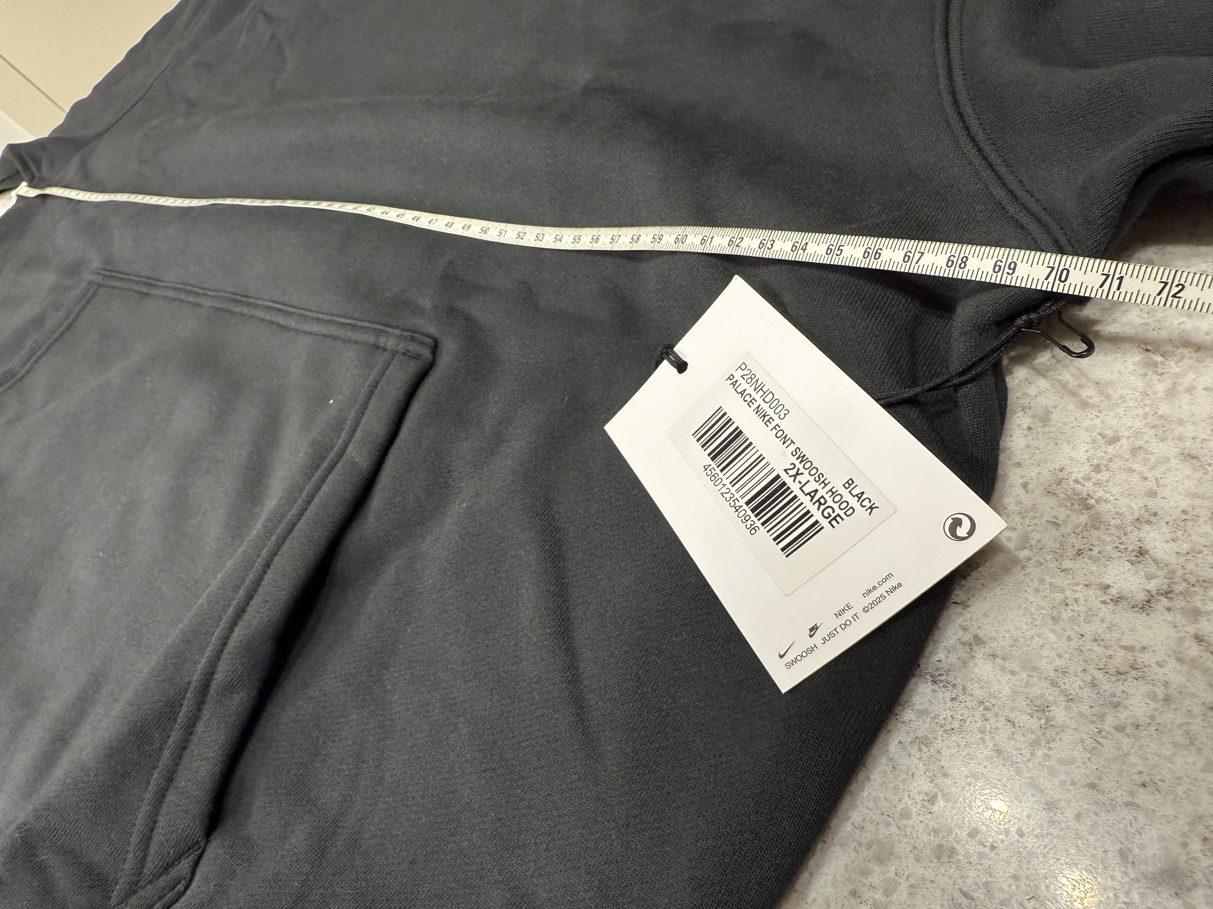 Palace x Nike Track Jacket Black - 26SS, Palace x Nike Font Swoosh Hood Black - 26SS 착용 스타일 - 5