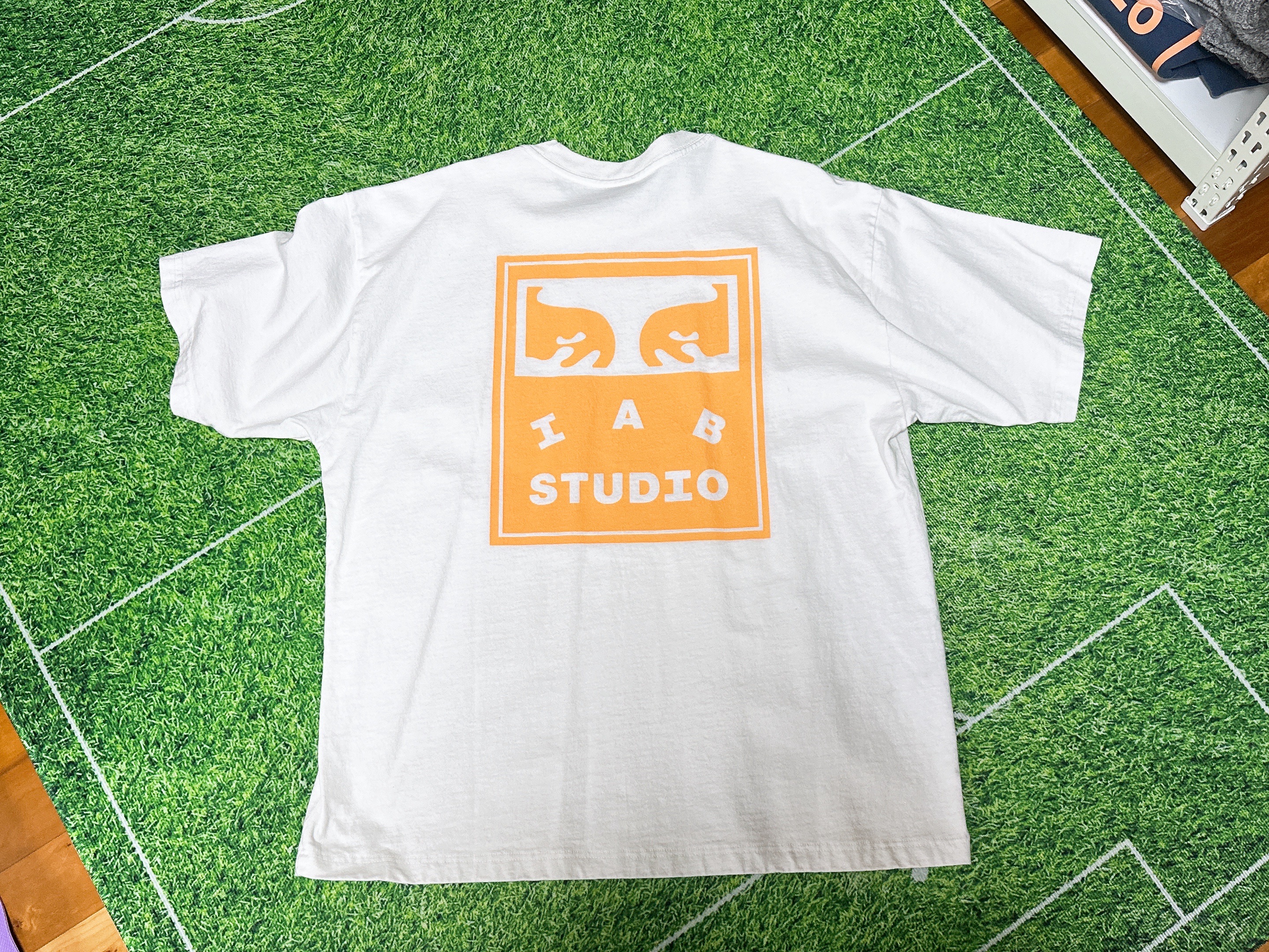 IAB Studio x Obey Eyes Icon T-Shirt White 착용 스타일