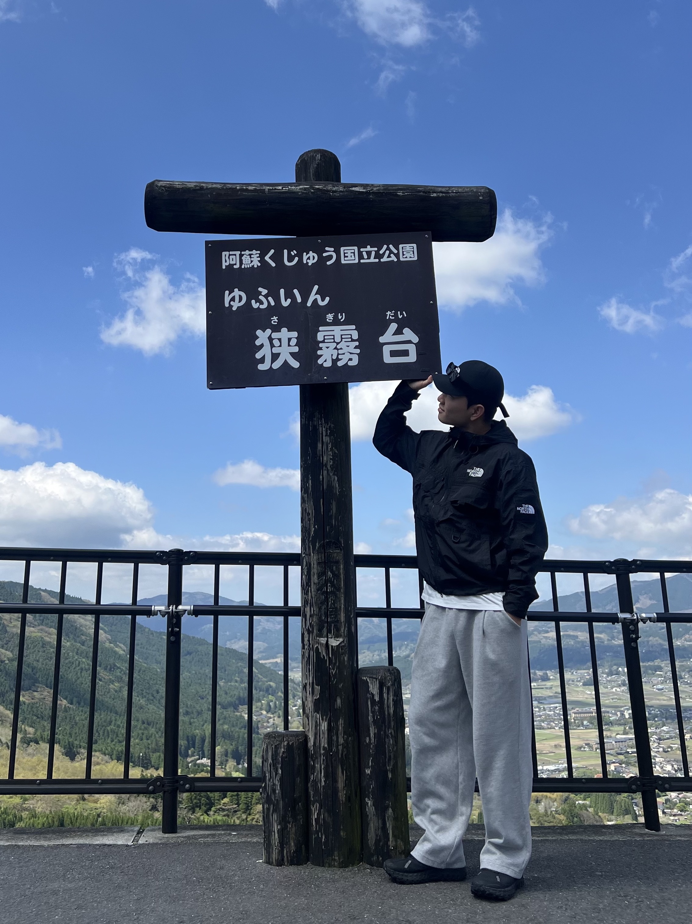 Norda 001/A Stealth Black, The North Face White Label Sheldon Jacket Black 착용 스타일 - 3