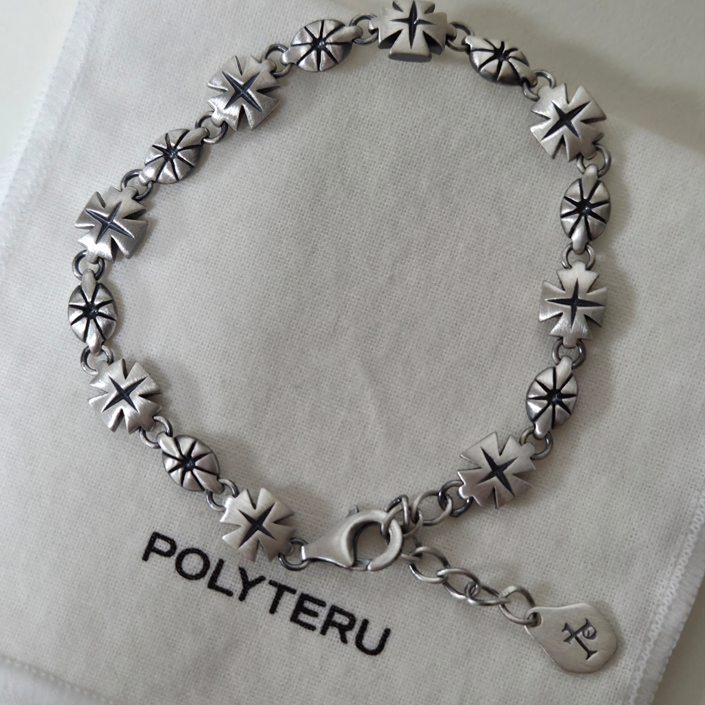 [프리오더] Polyteru 925 Silver Bracelet 001 (Cross & Hanabi Lemon) 착용 스타일 - 2