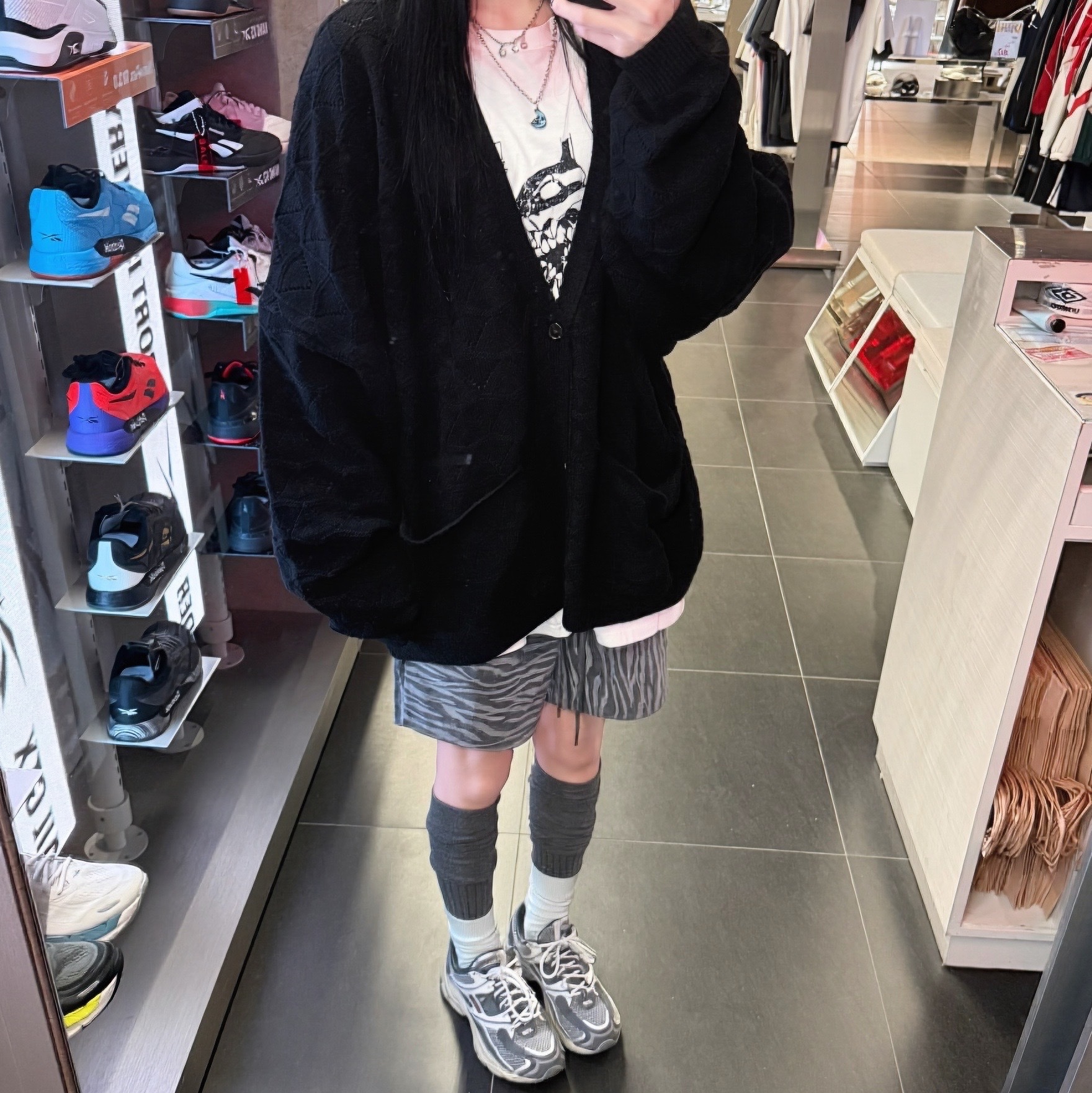 Reebok Trinity KFS Charcoal, Mahagrid x Evangelion Berserk Mode T-Shirt White 착용 스타일 - 1