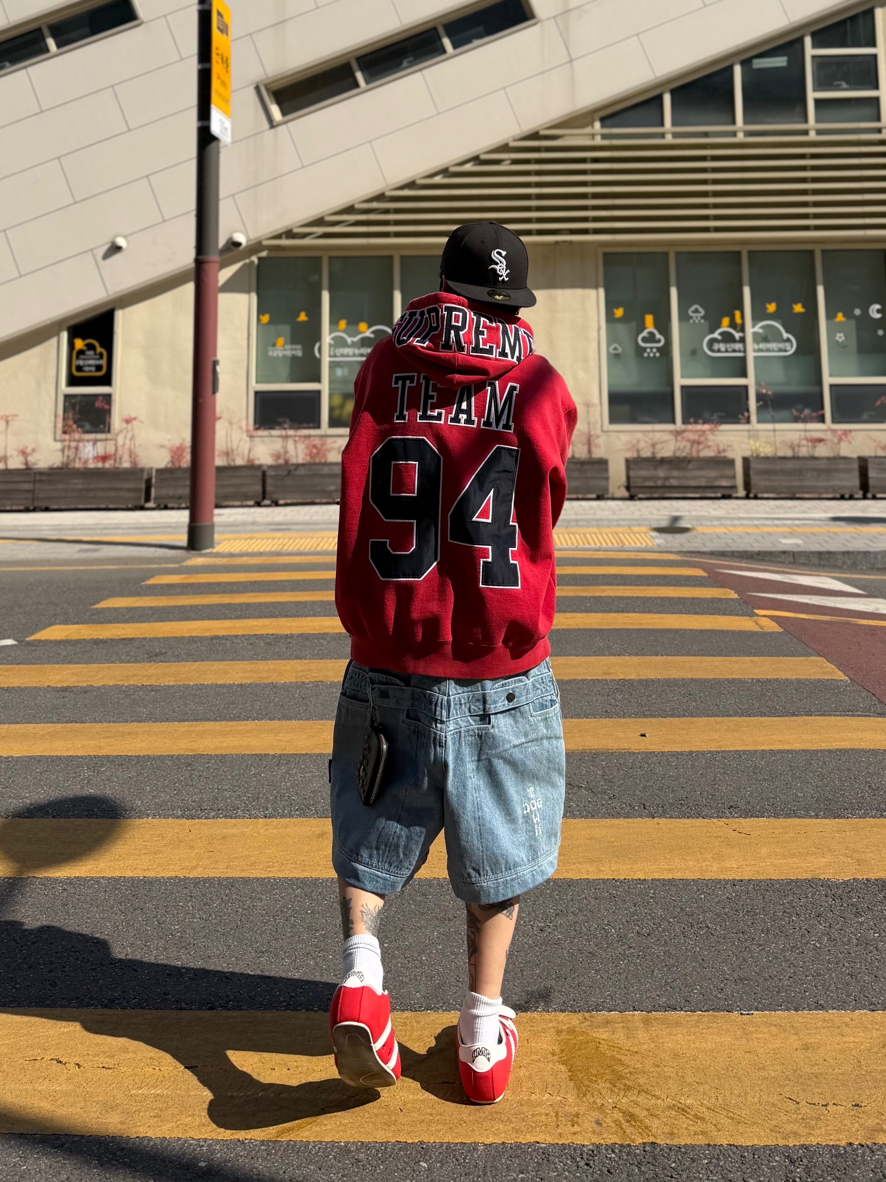 Supreme Team 94 Hooded Sweatshirt Red - 25SS 착용 스타일 - 6