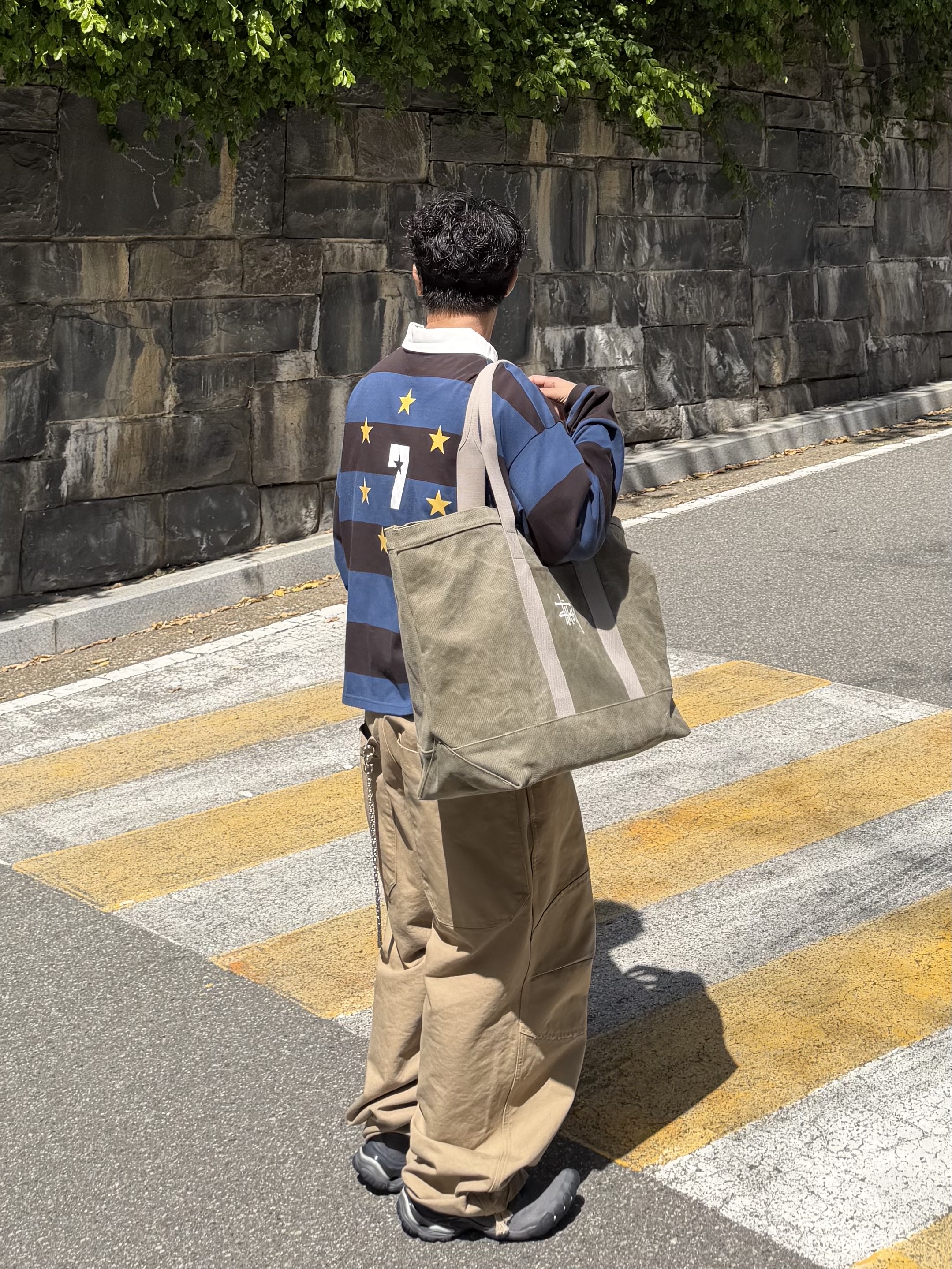 MJD Canvas 3D Knee Pants Beige, Balenciaga Anatomic Runner Sneakers Grey 착용 스타일 - 3