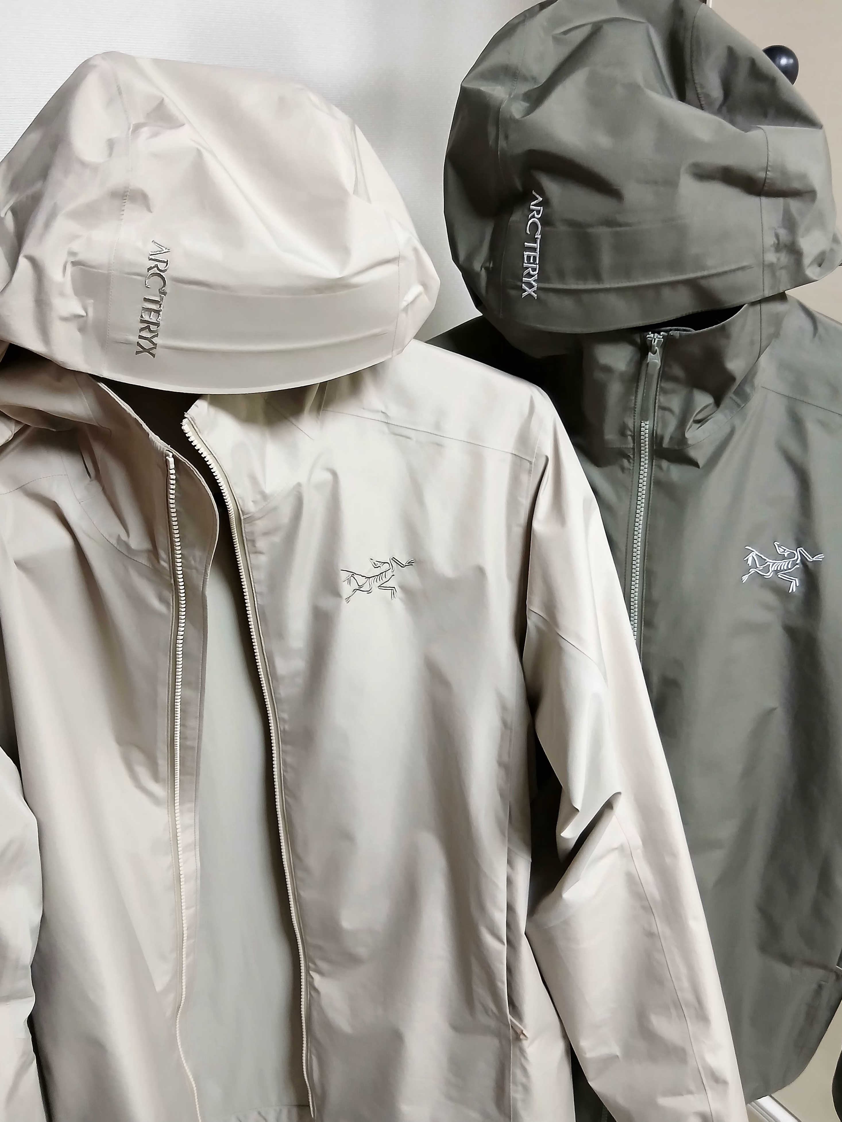 Arc'teryx Solano Hoody Black, Arc'teryx Solano Hoody Black 착용 스타일 - 1
