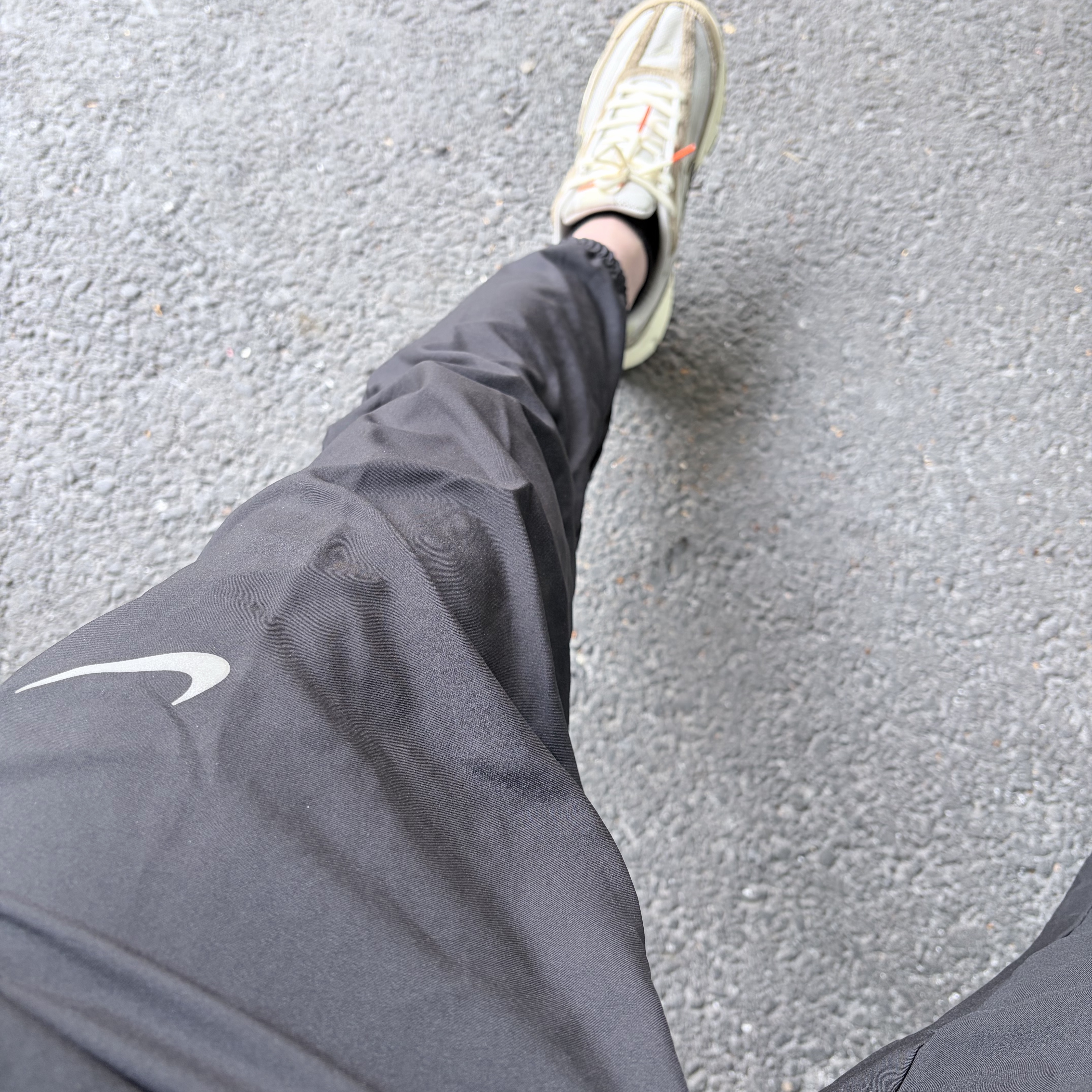 Nike Dri-Fit Challenger Woven Pants Black - Asia 착용 스타일
